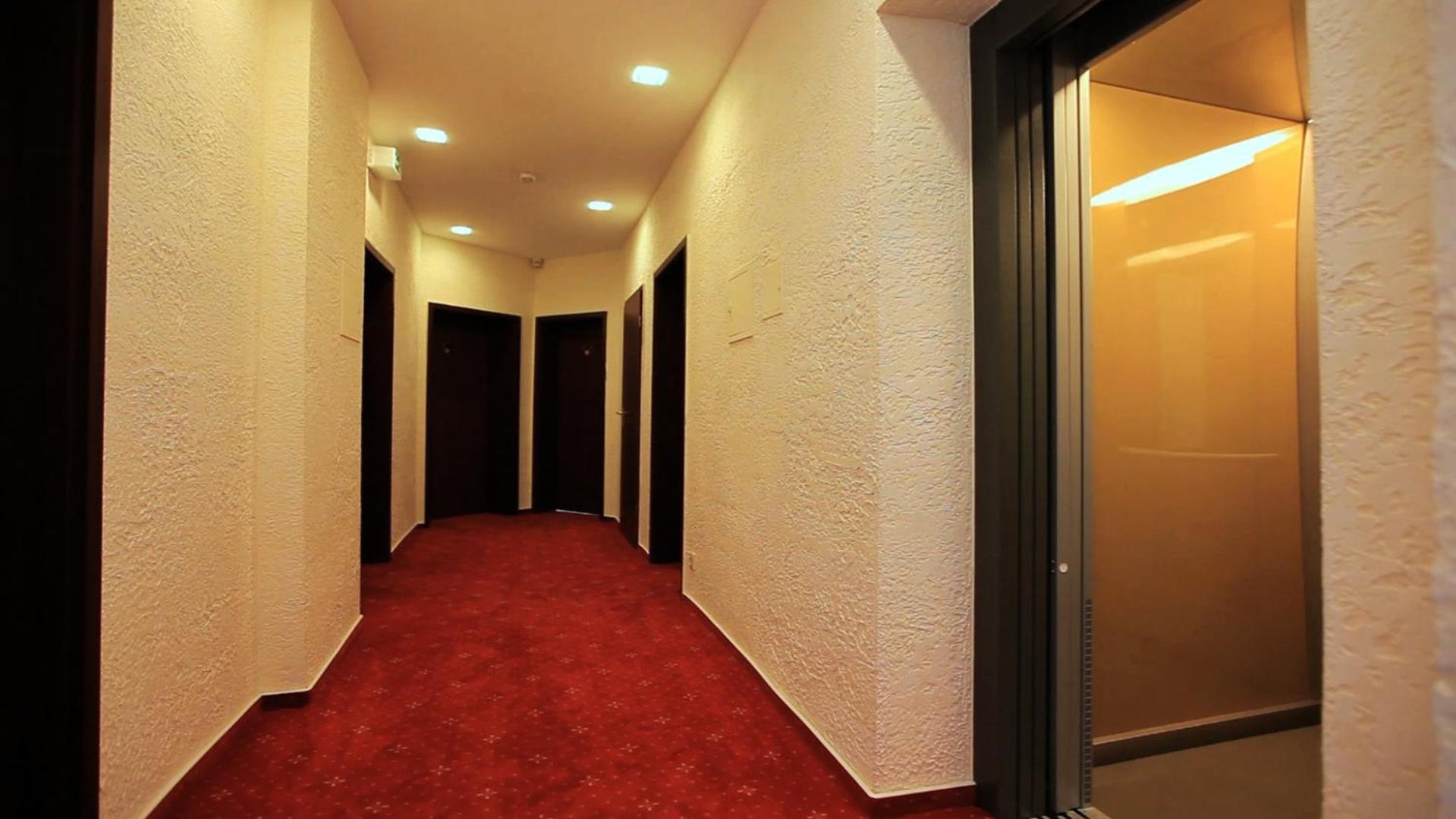 Kassel Vacations - Adesso Hotel Kassel -pay at property on arrival- Ihr Automatenhotel in Kassel - Property Image 3