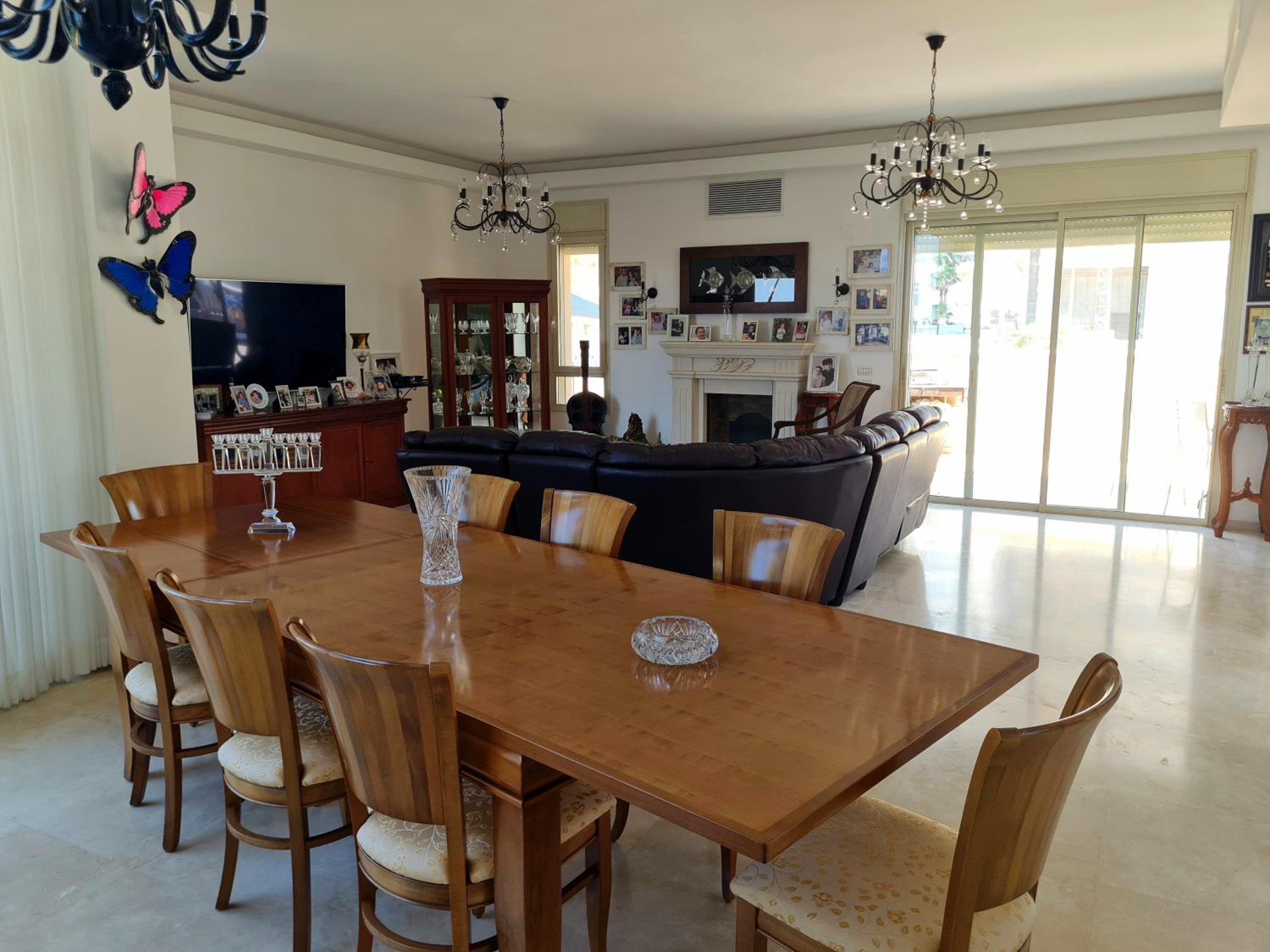 The Rose Villa by the Sea view 4