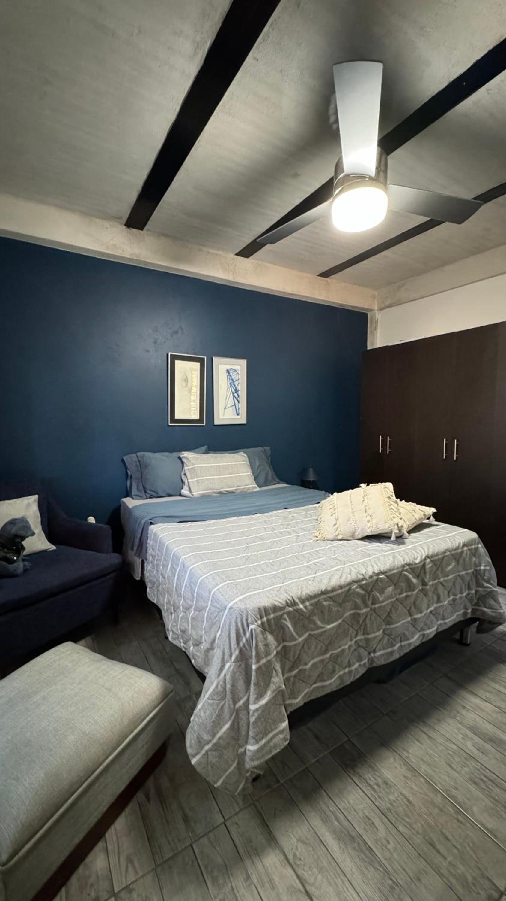 La Casita Debajo del Mango