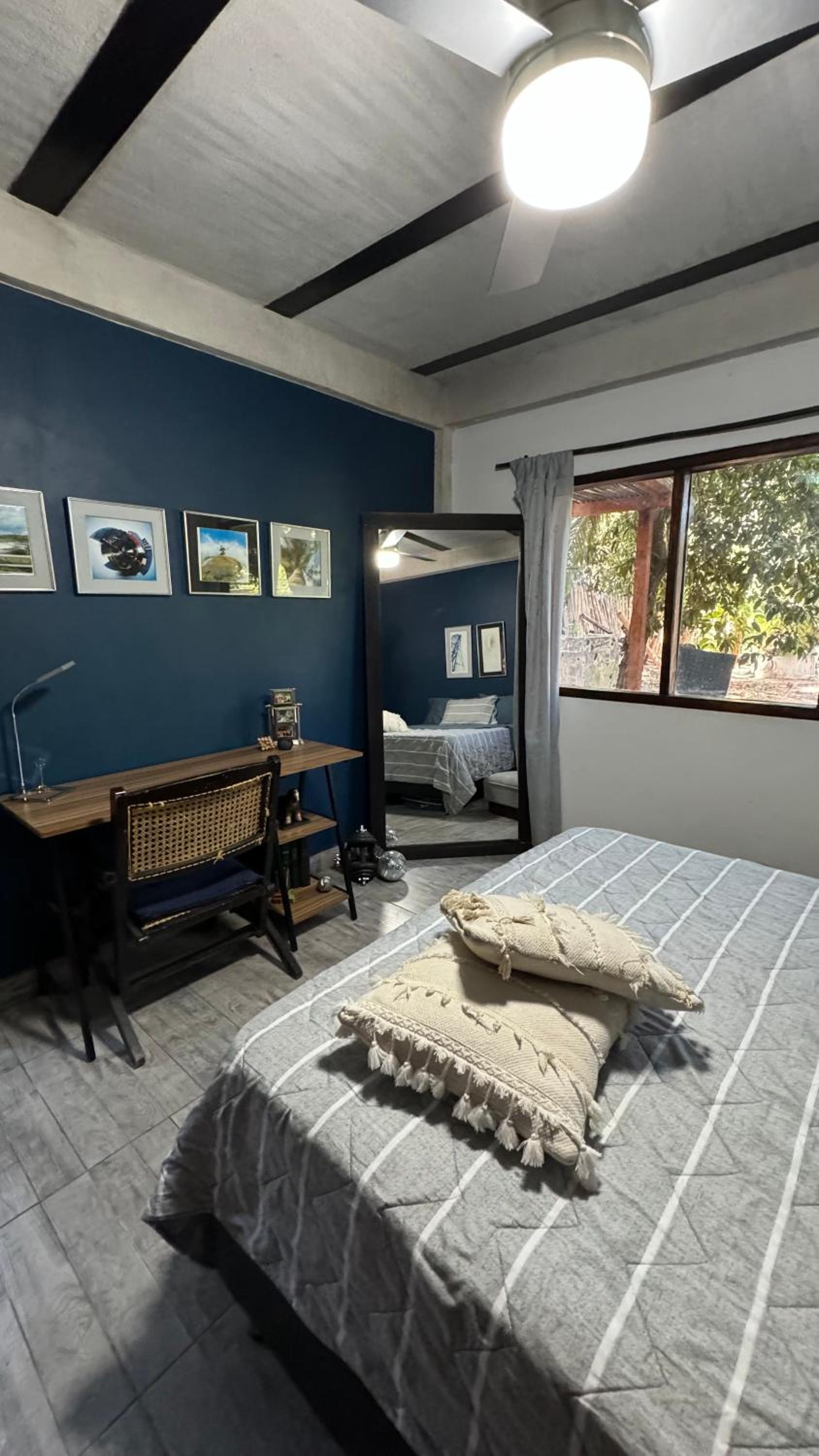 La Casita Debajo del Mango