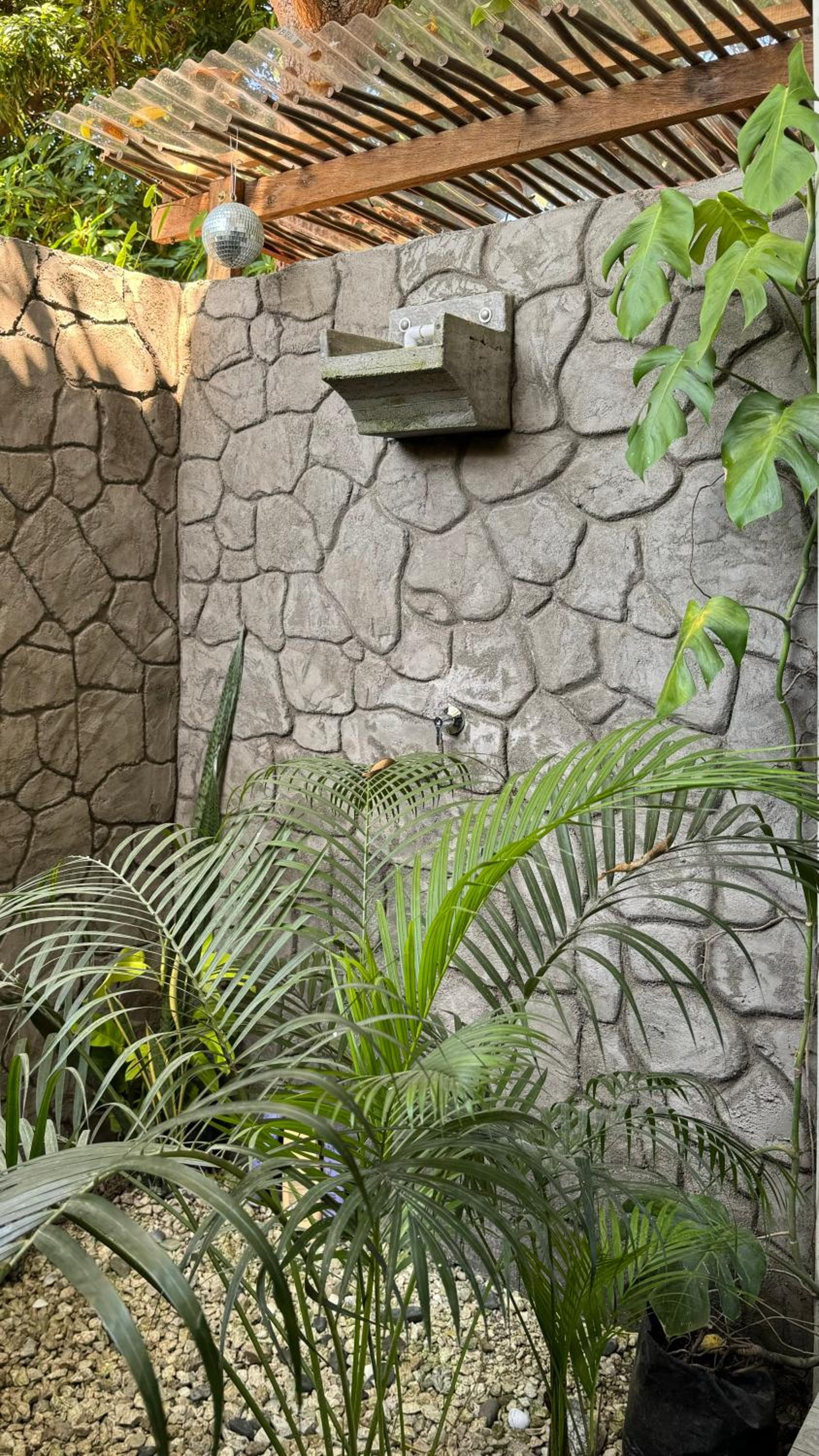 La Casita Debajo del Mango