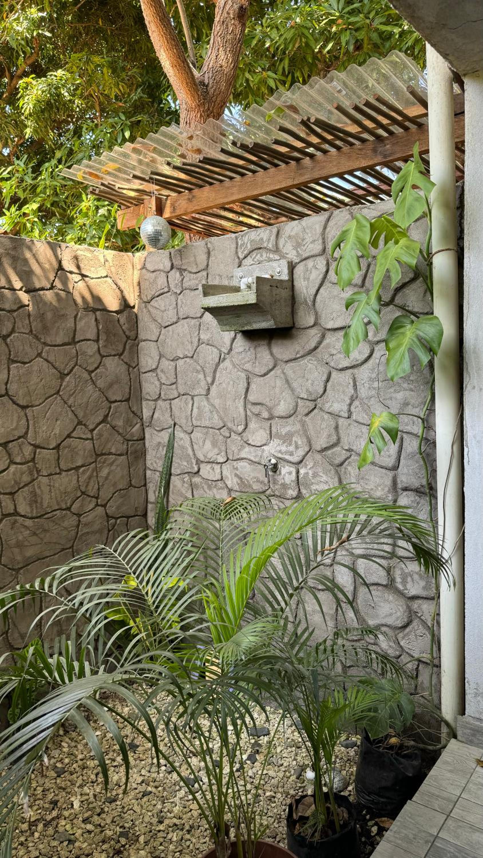 La Casita Debajo del Mango