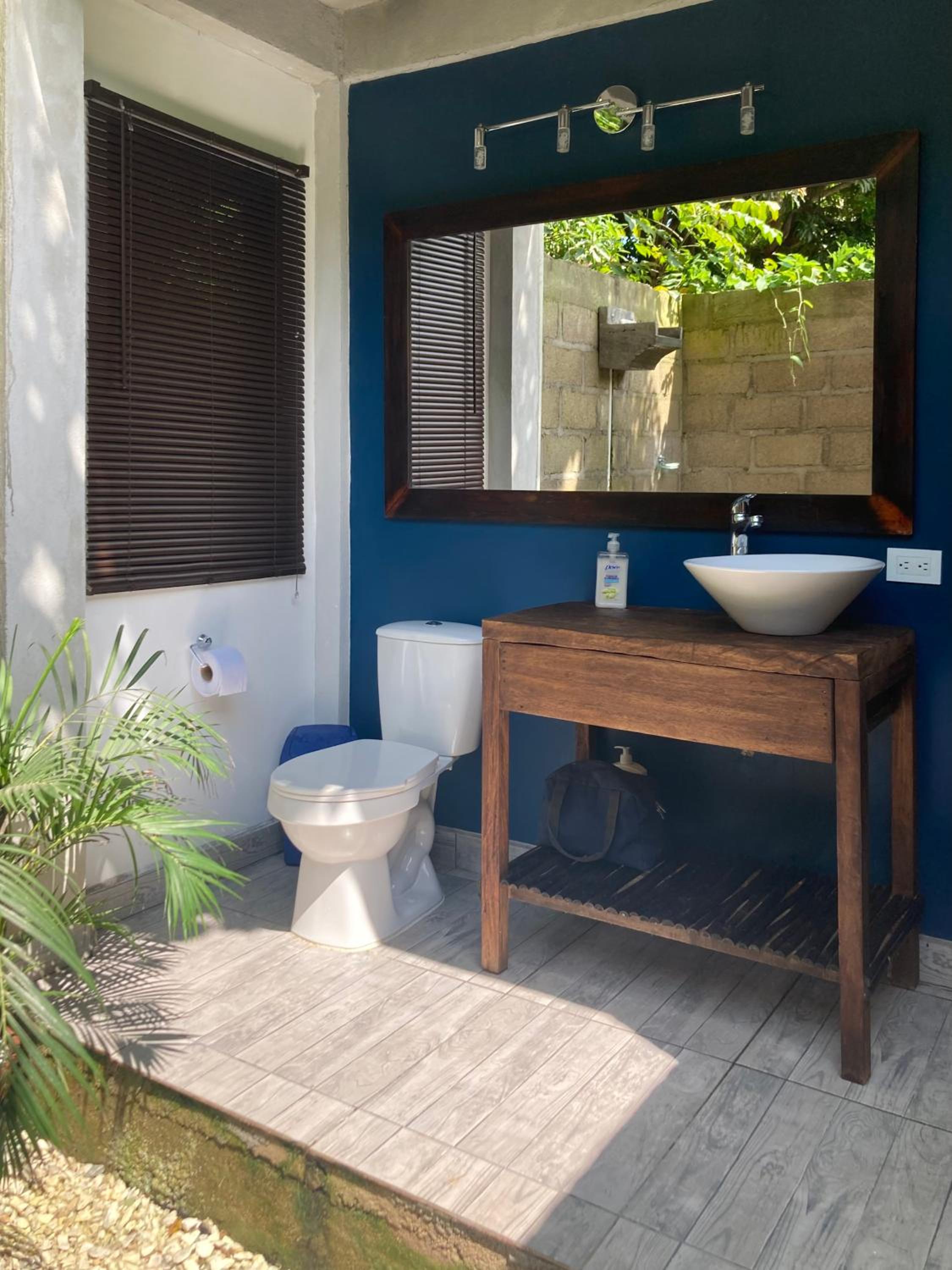 La Casita Debajo del Mango