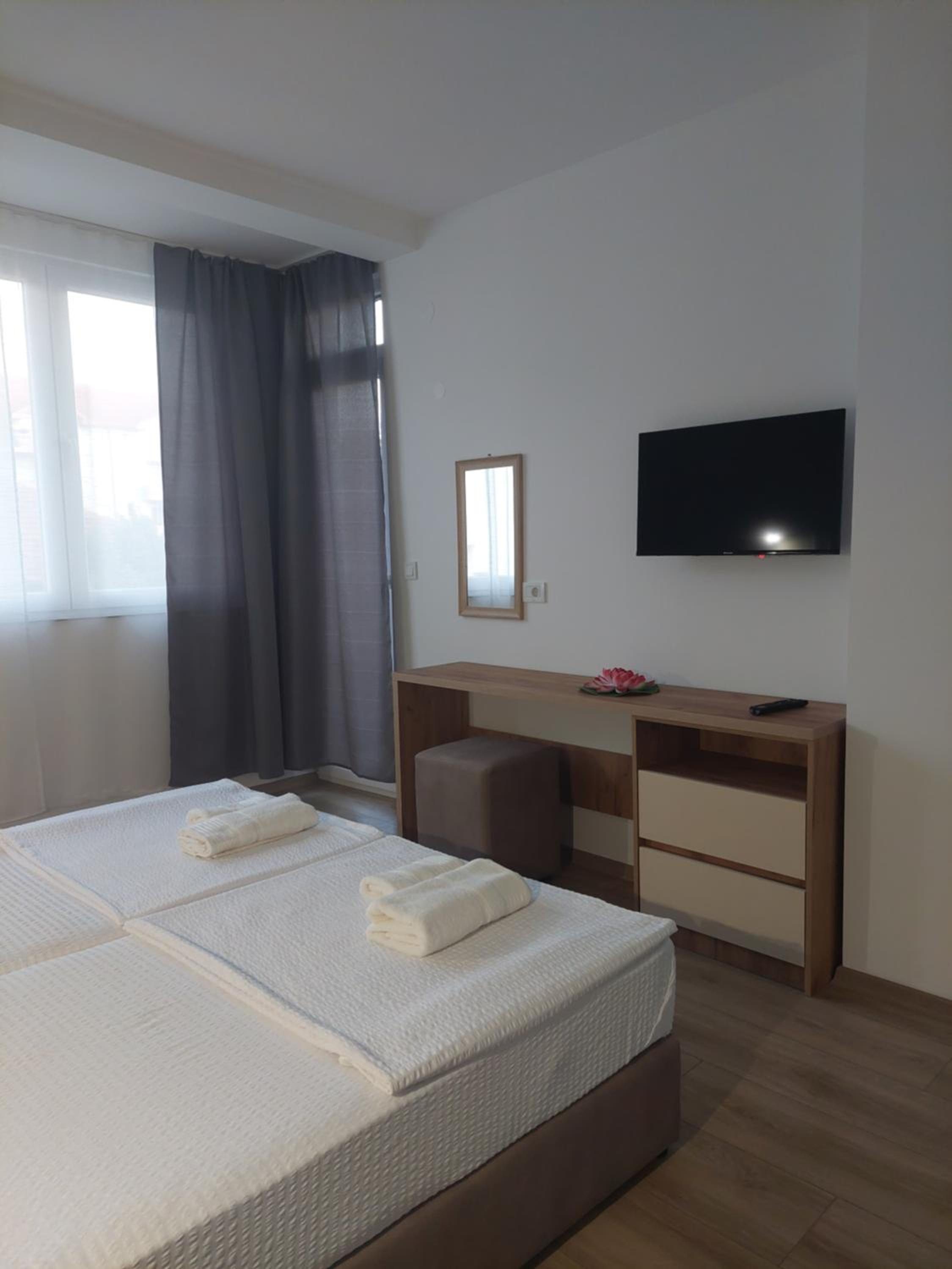 Lotos Apartments