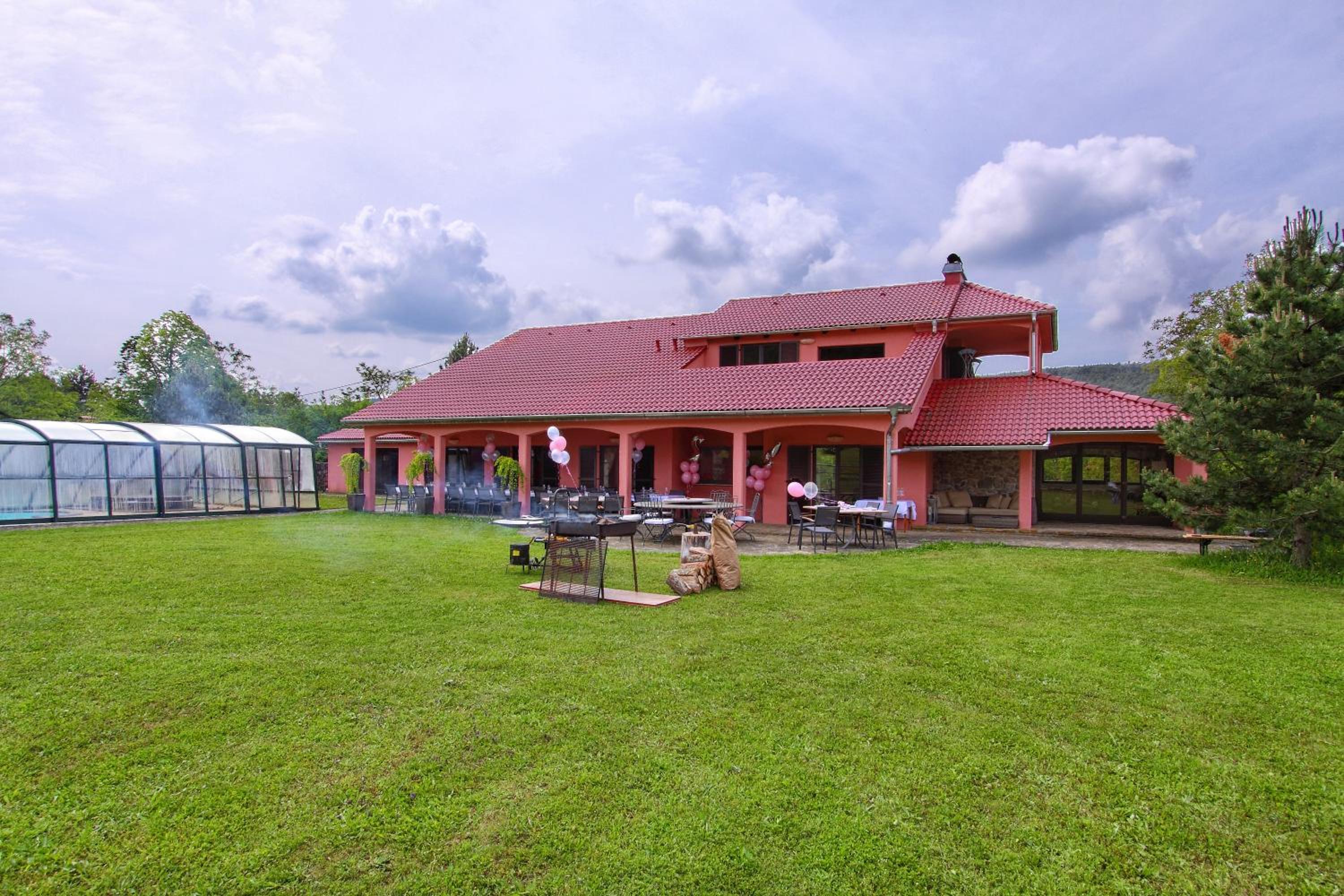 Villa Noiram - Your dream Getaway in Nature view 3
