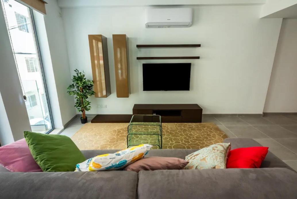Modern Comfort in Sliema Location P2 view 4