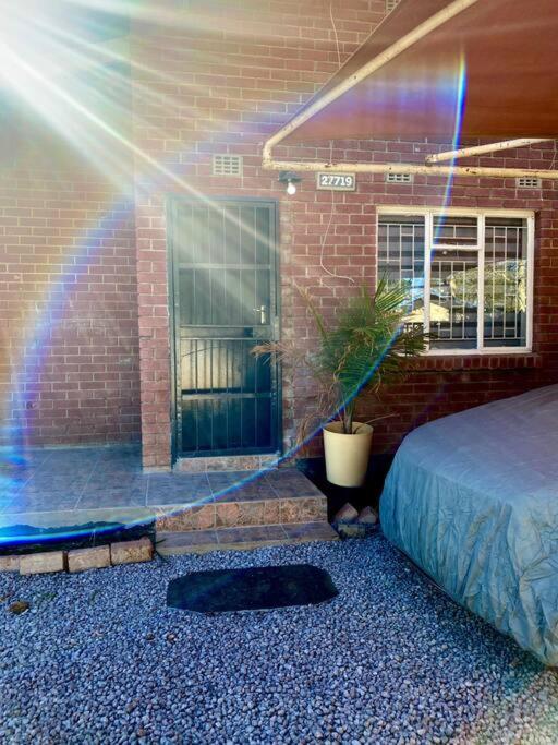 Down Town Delight - 2BR Budget Retreat