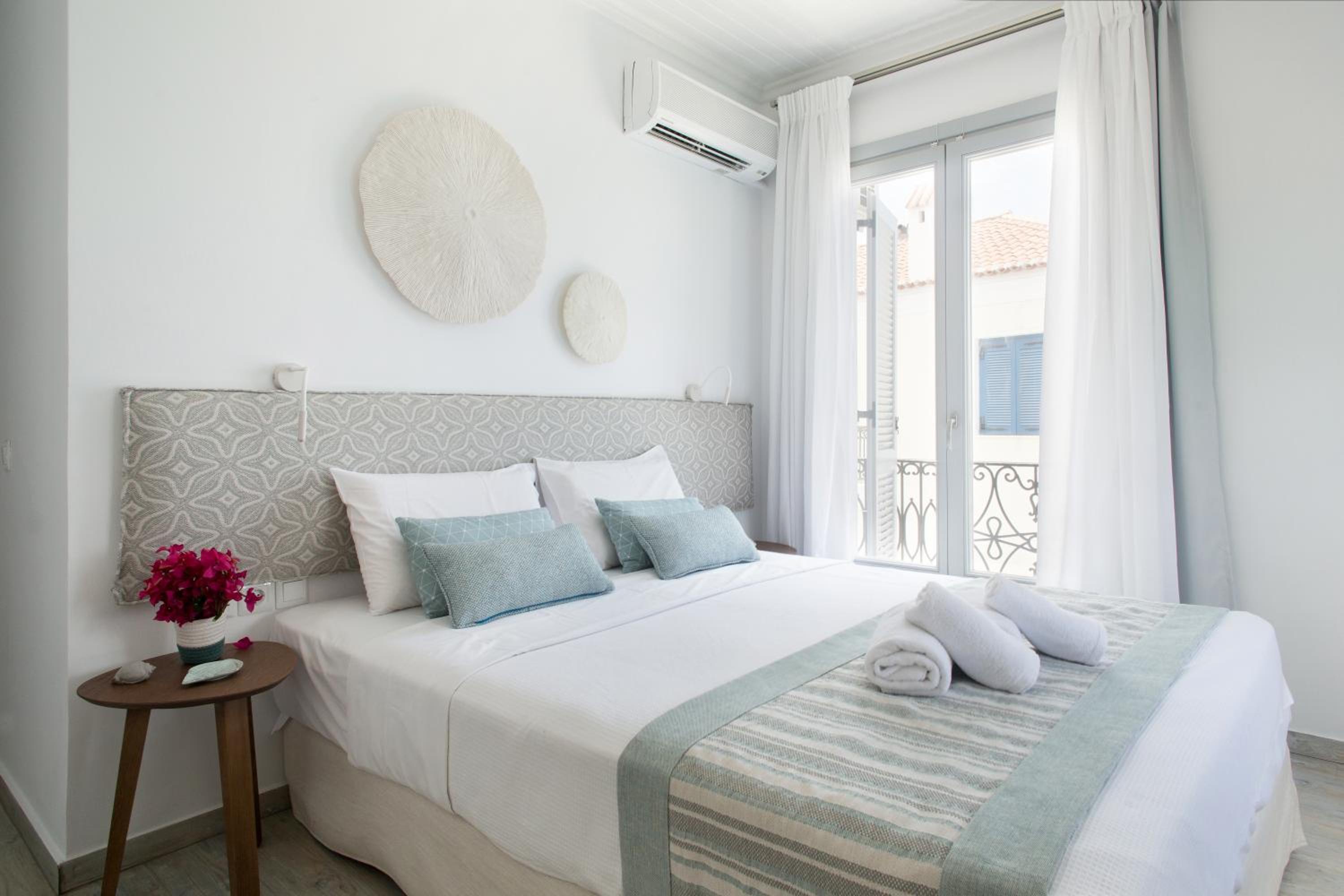 Aurora - Rooms & Suites - Spetses photo 4