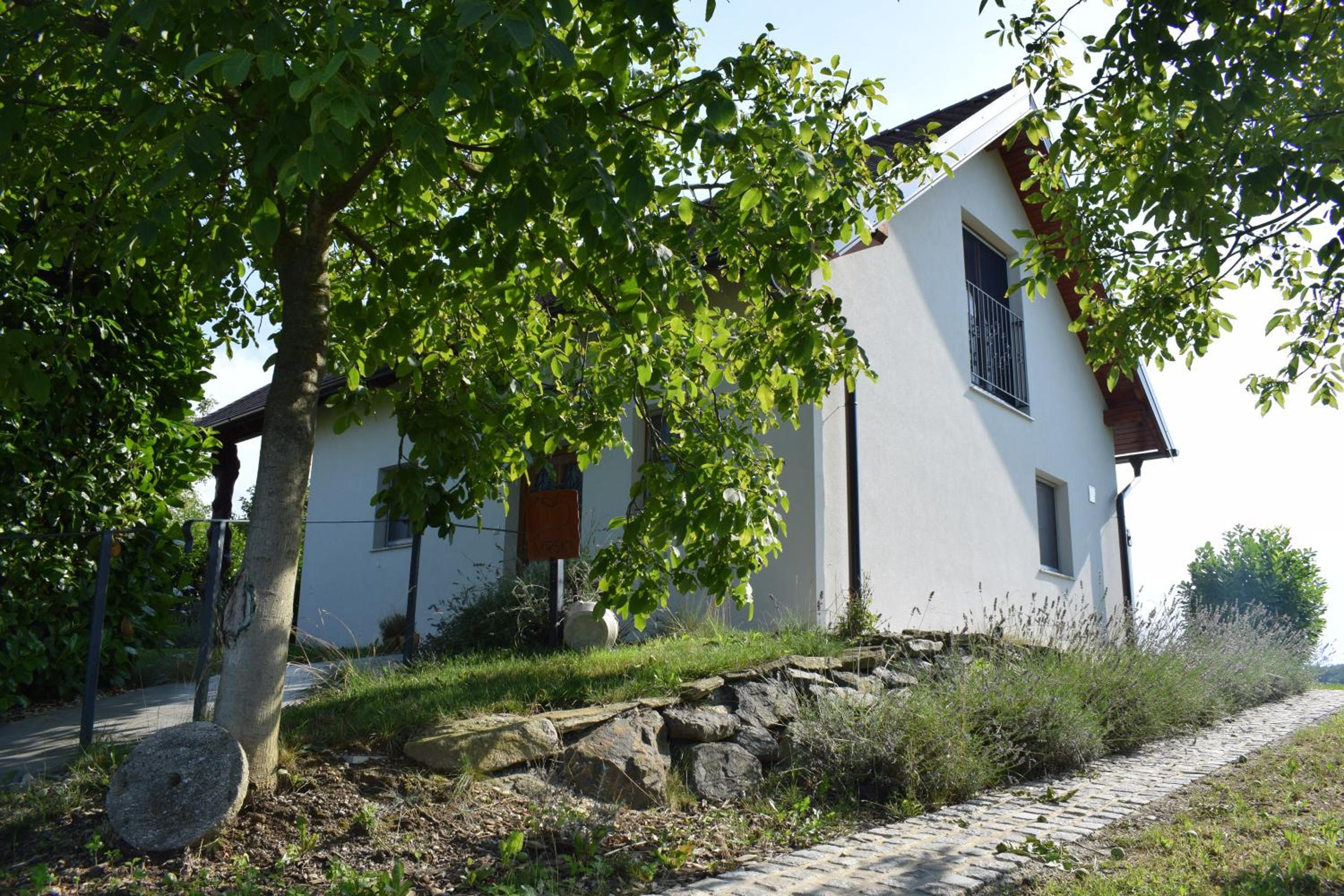 Photo 33