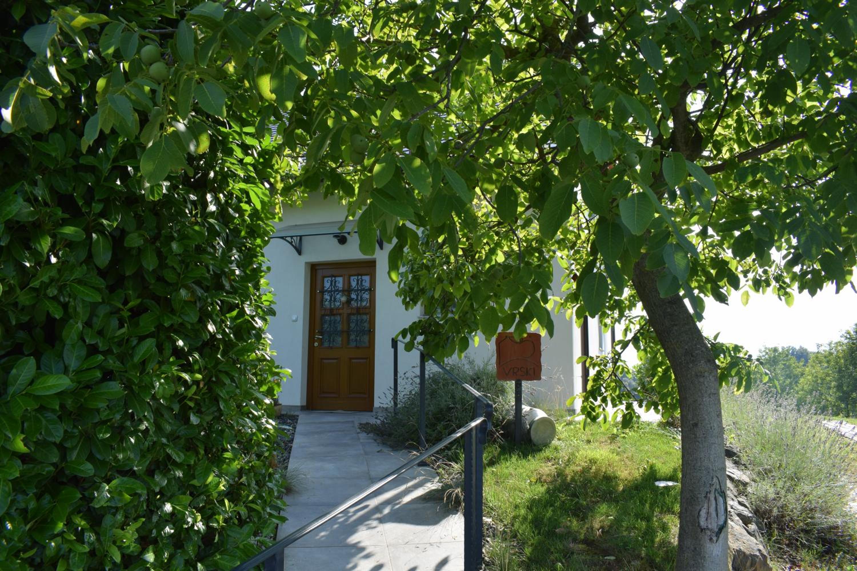 Photo 32