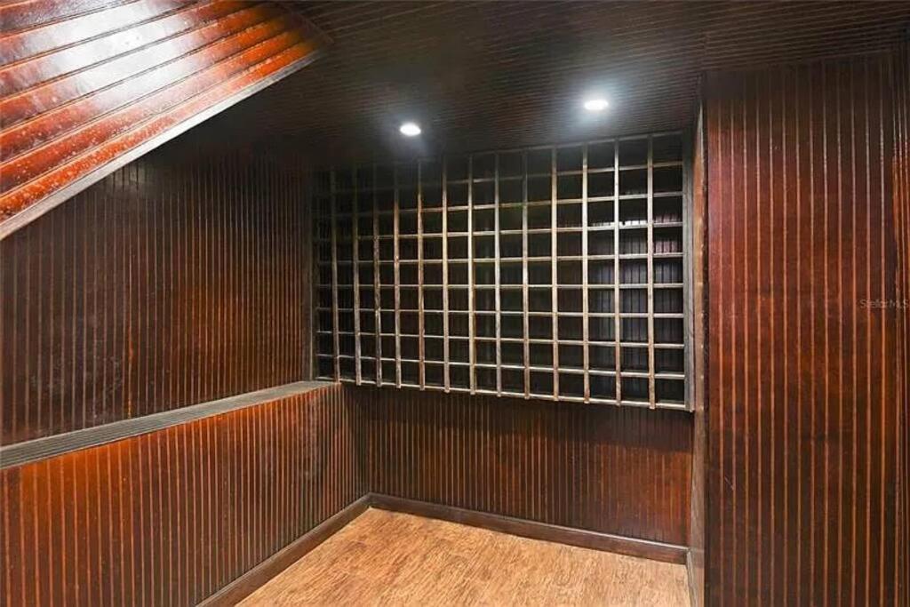 LUXURY 6000 sqft Mansion in Downtown Orlando Sleeps 12
