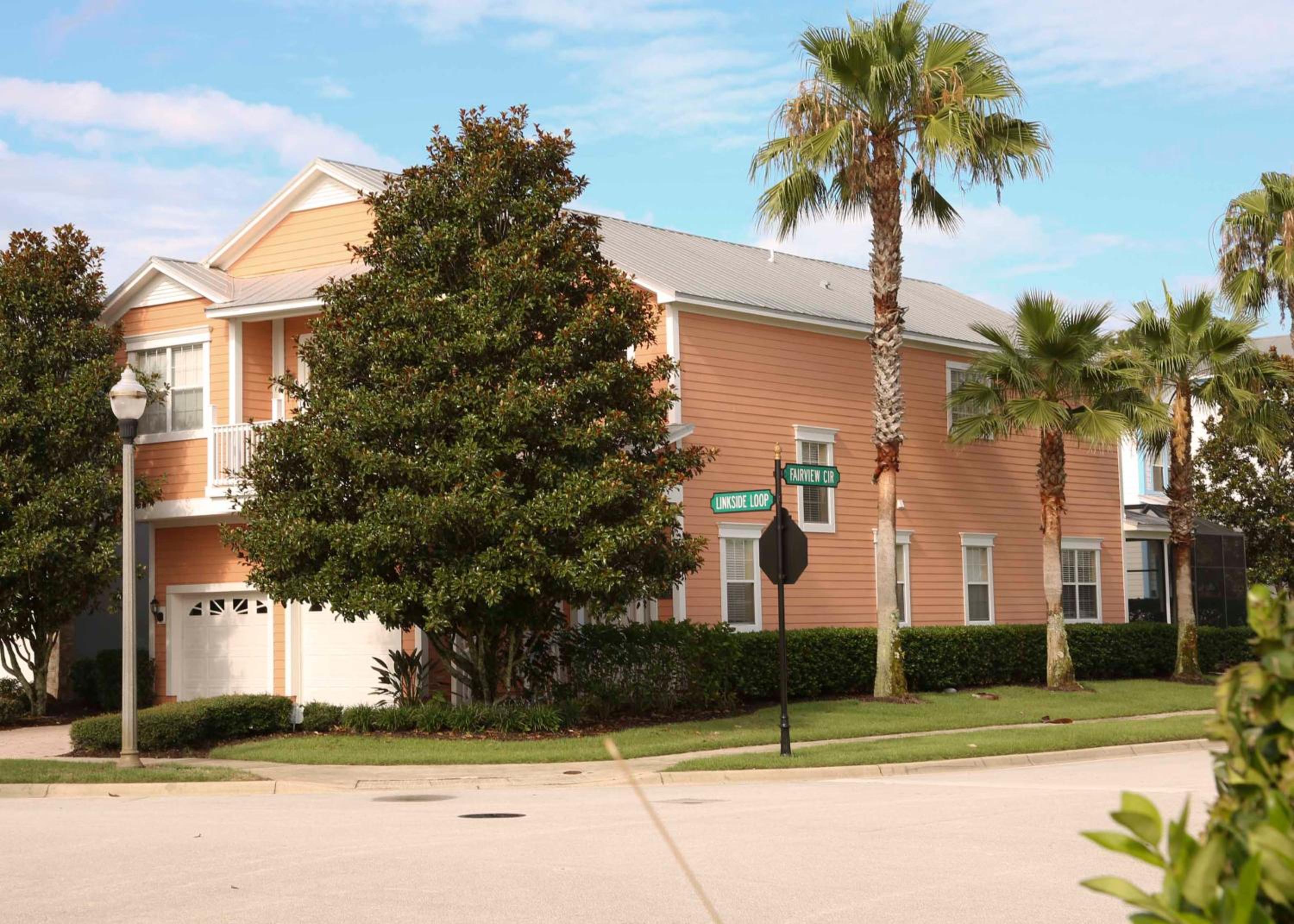 Luxury Villa 5 Bedrooms Minutes from Disney in the Reunion resort view 5