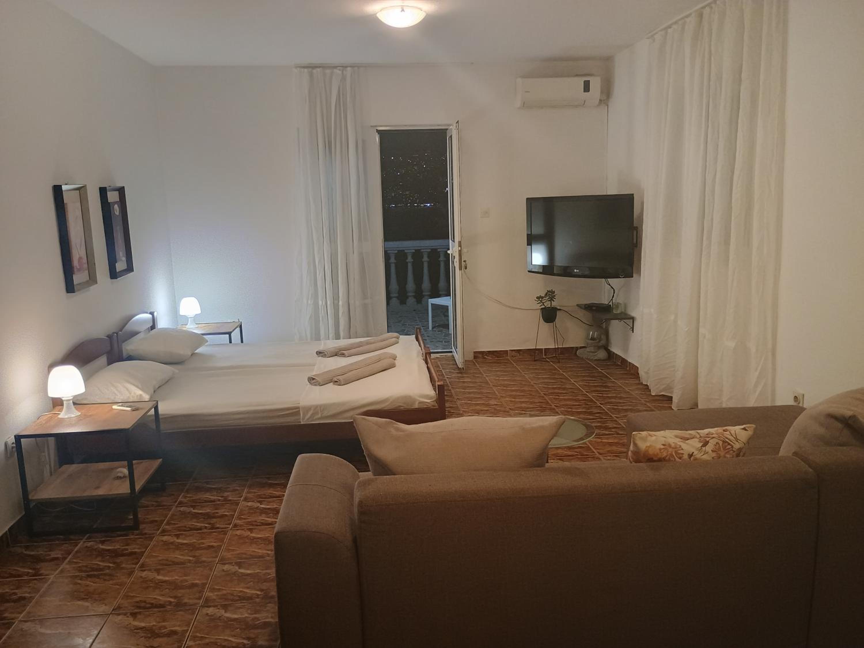 Apartmani Njivice