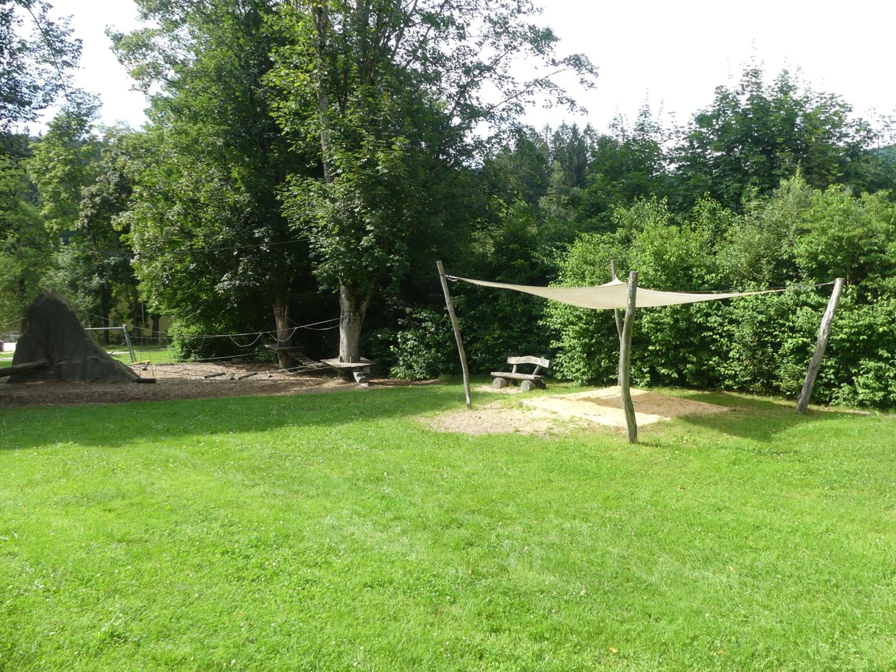 Dreiländereck 403 mit Sauna und Hallenbad