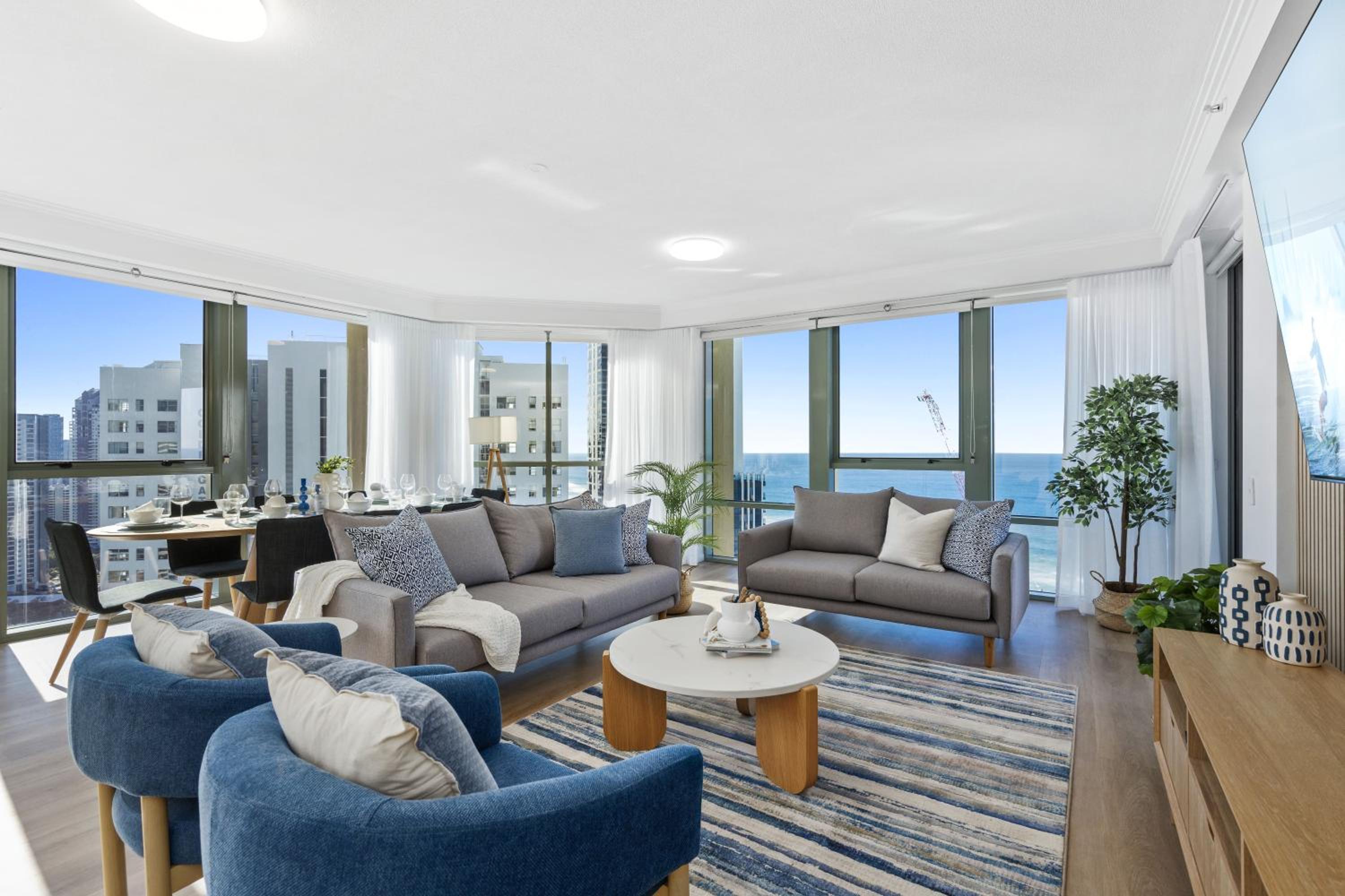 Prime Views from 4 Bedroom NEWLY RENOVATED Ocean Unit at Sun City - Q Stay