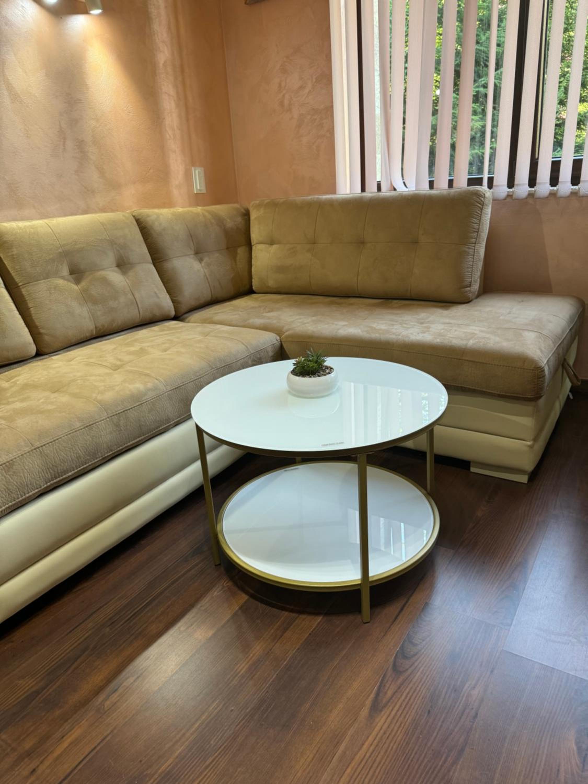 2-bedroom, 2-bathroom with fireplace and garden at Winslow Infinity