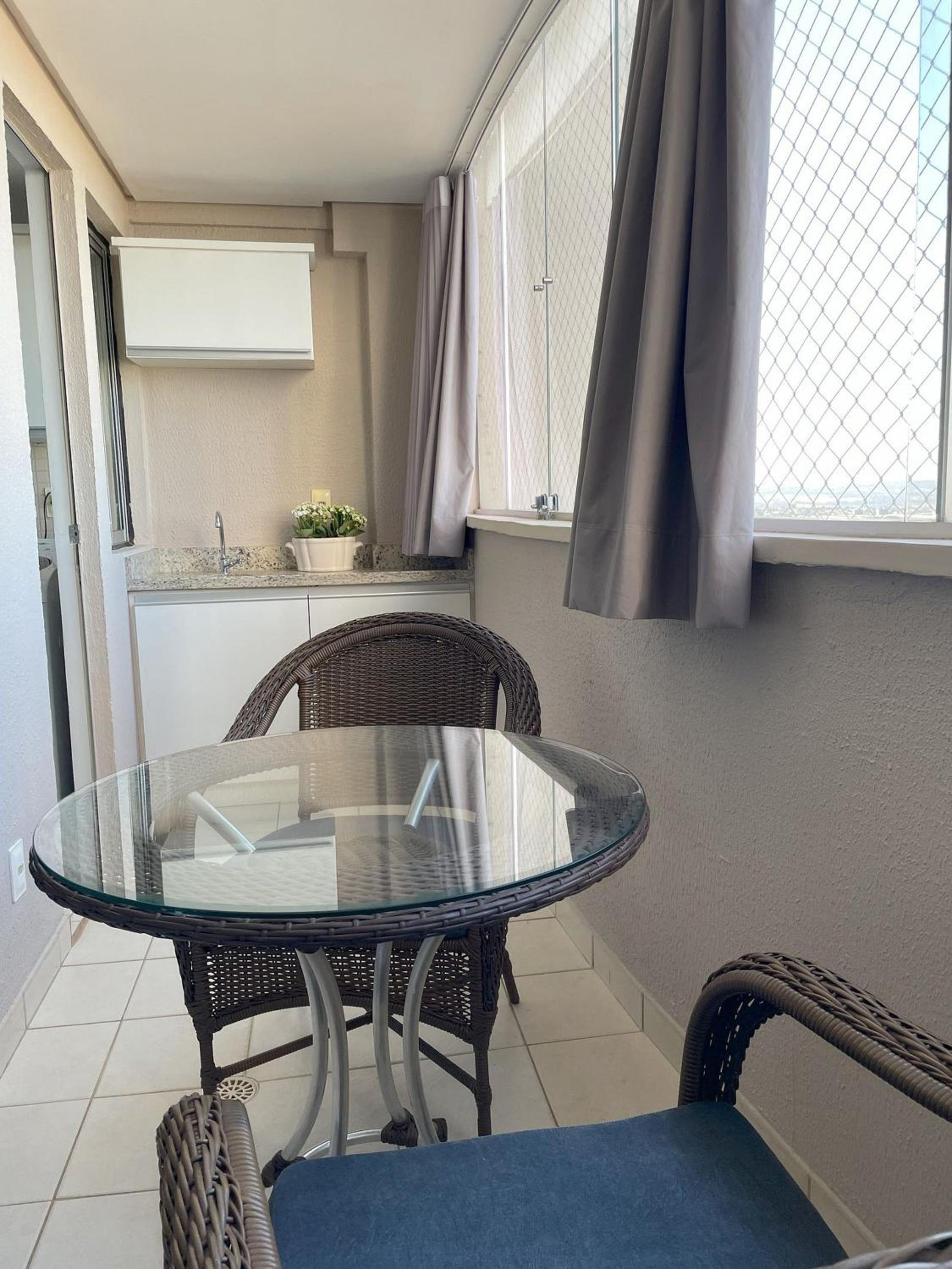 Unique Residence, close to Park and Shopping Flamboyant