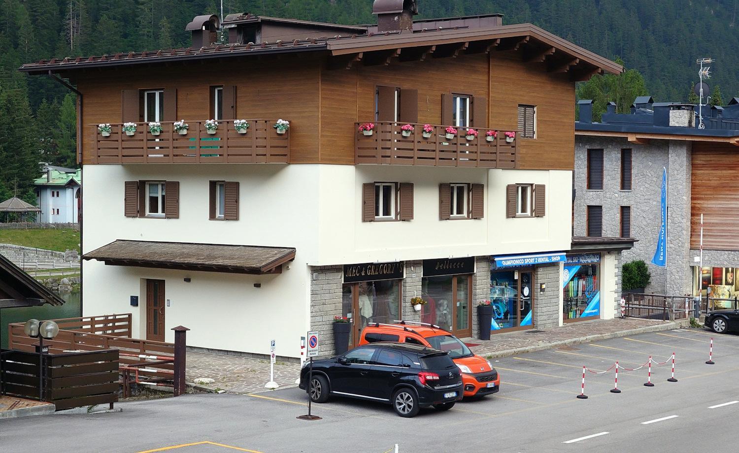 Bilocale centro paese con posto auto photo 3