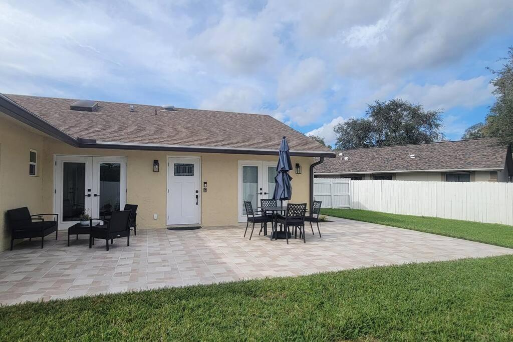Alluring Luxury Oasis, Modern Comfort & Relaxation view 3