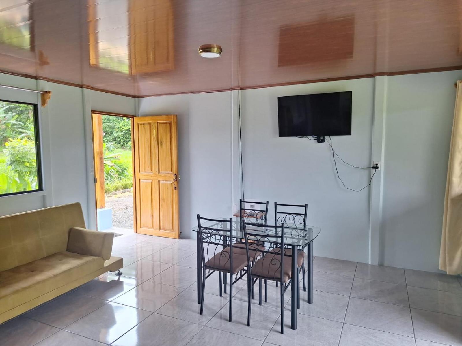Villa Las Gemelas, Loma Chica