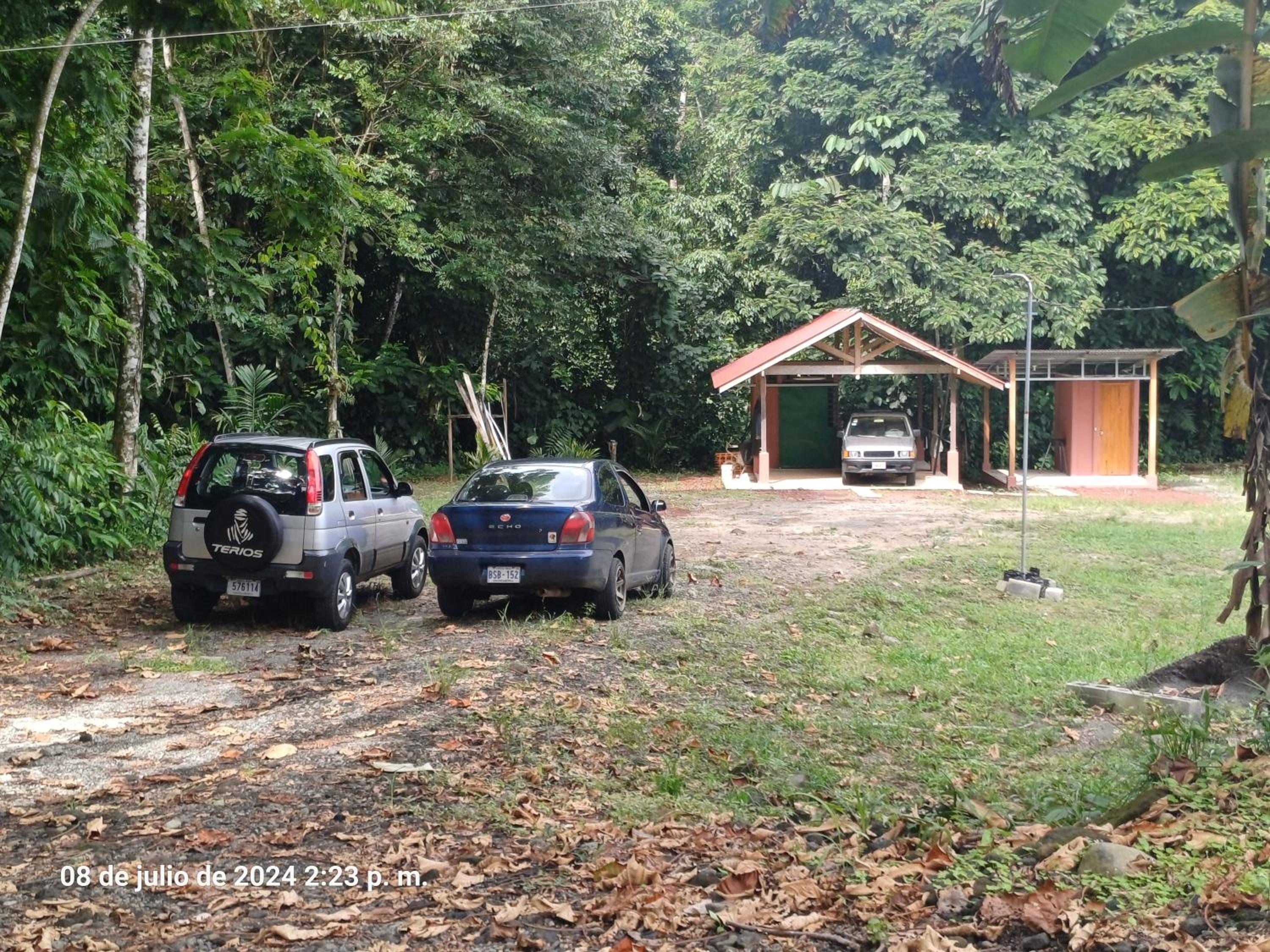 Villa Las Gemelas, Loma Chica