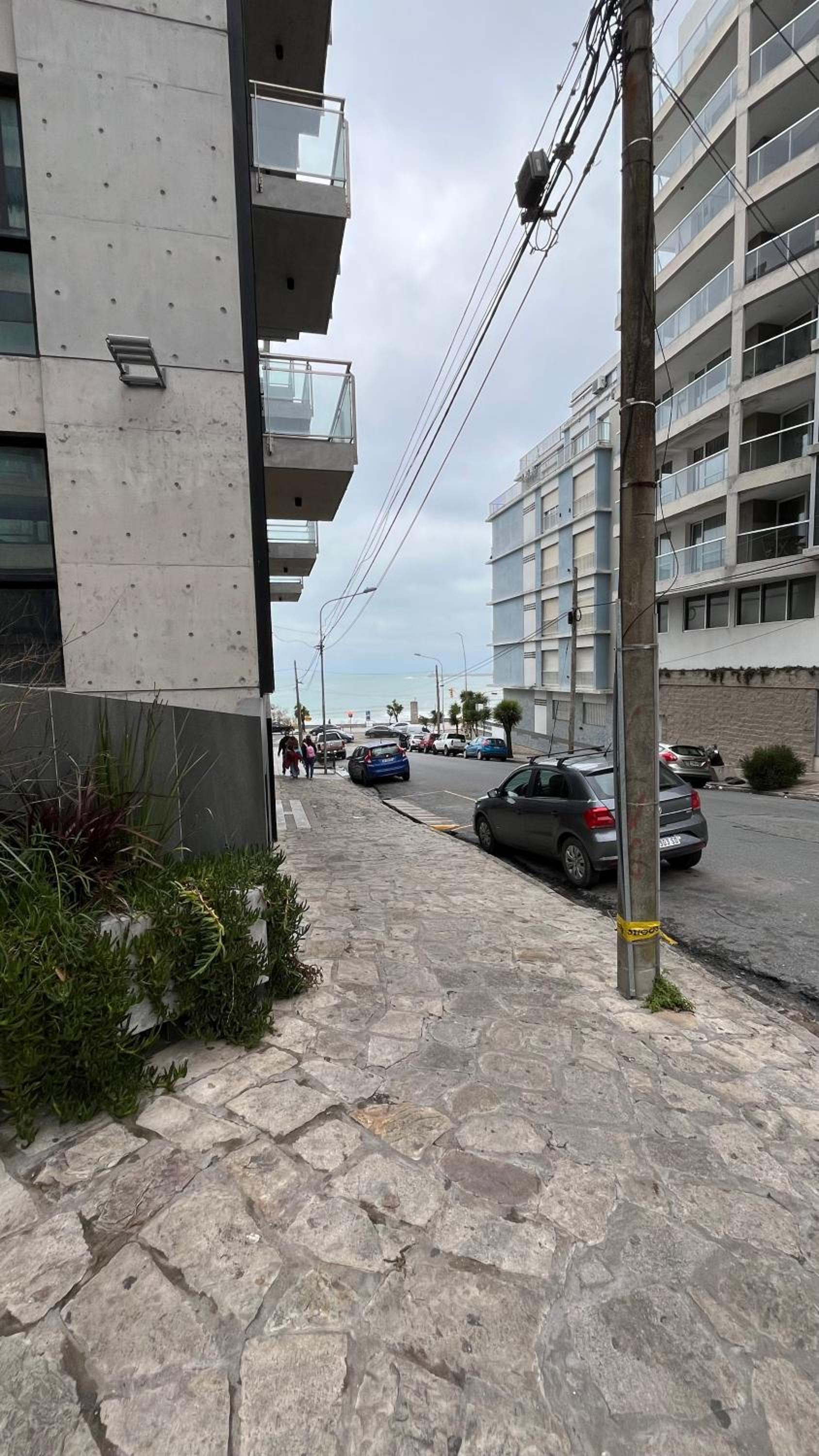 Depto 2 amb PLAYA GRANDE con Cochera - C -