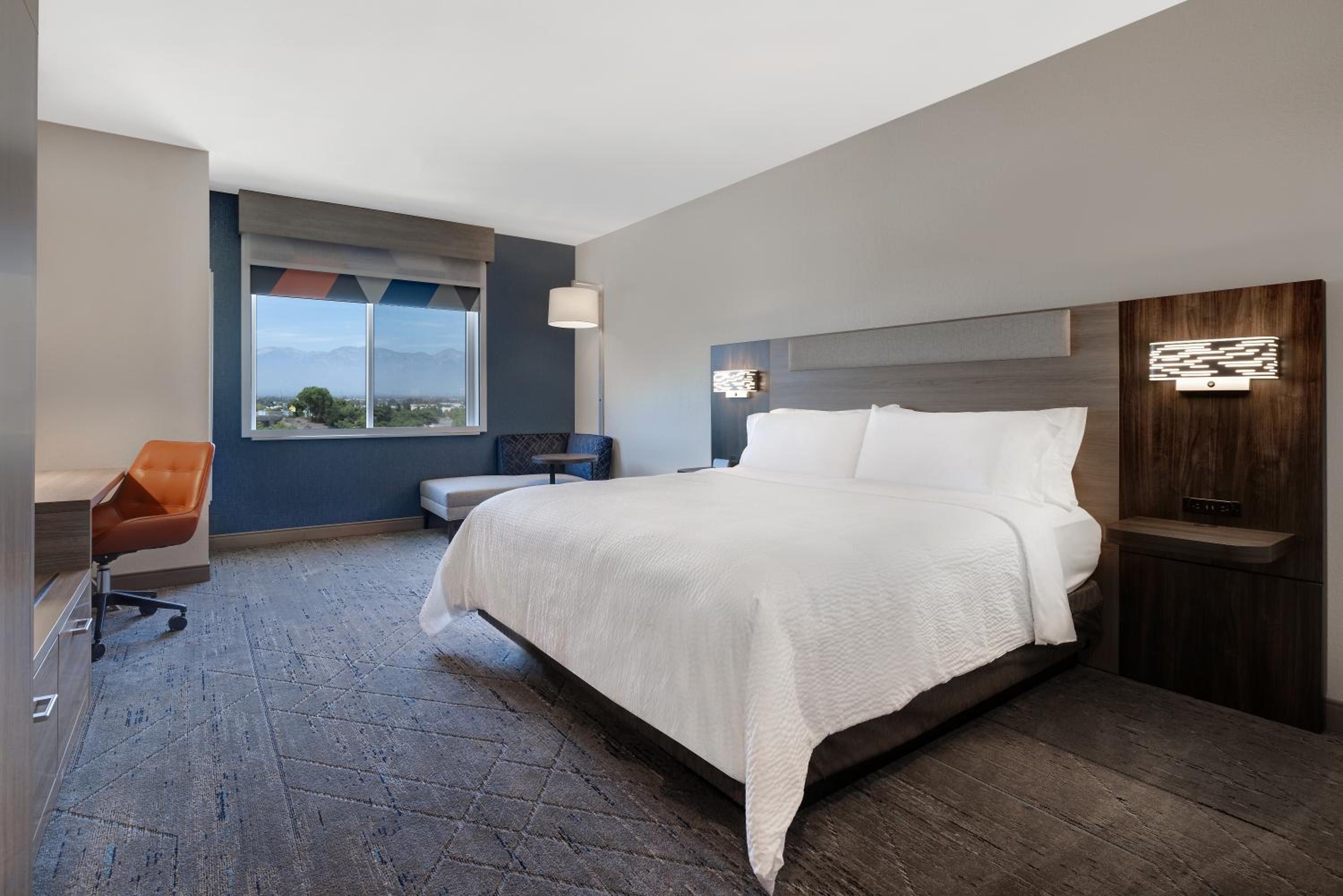 Holiday Inn Express & Suites Ontario - Chino Hills by IHG