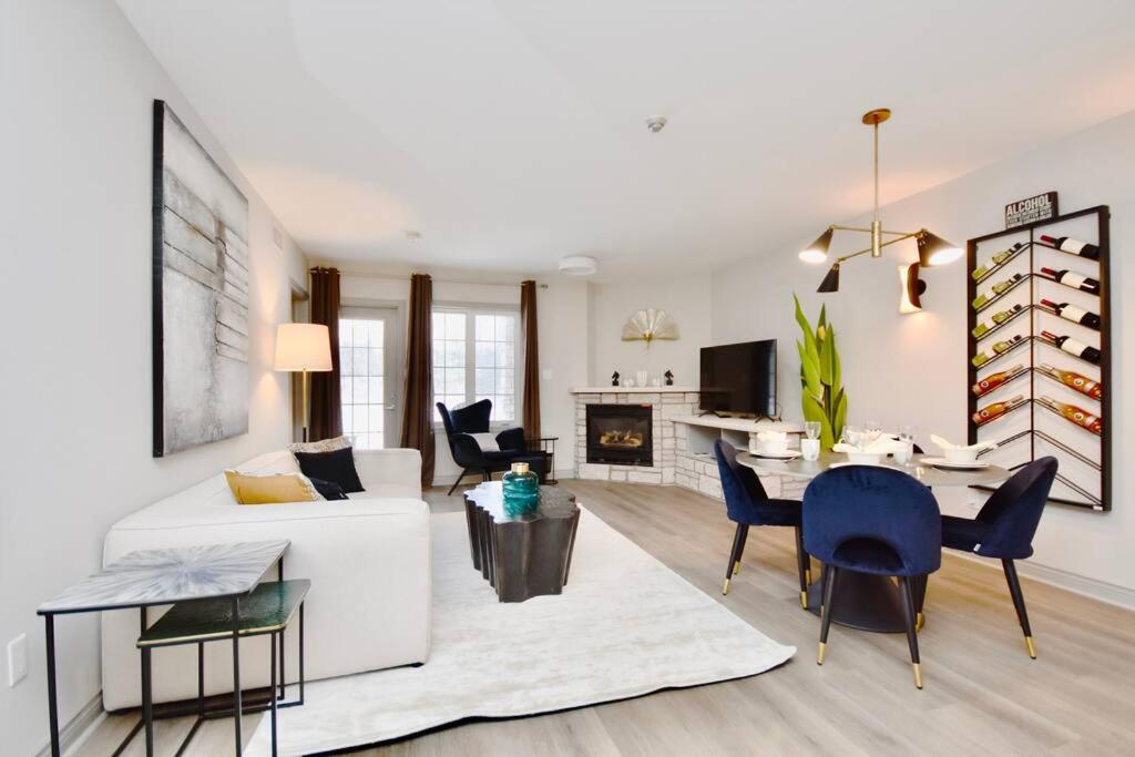 Escape the City in our Ski Townhouse, Sleeps 8