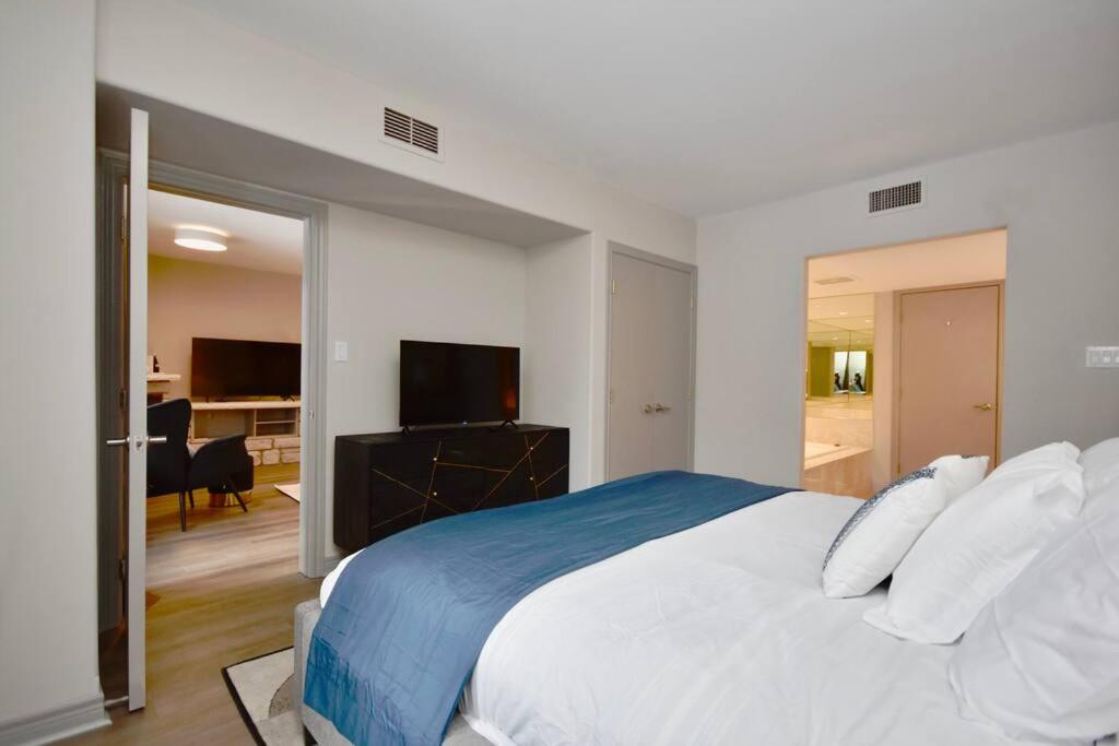 Escape the City in our Ski Townhouse, Sleeps 8