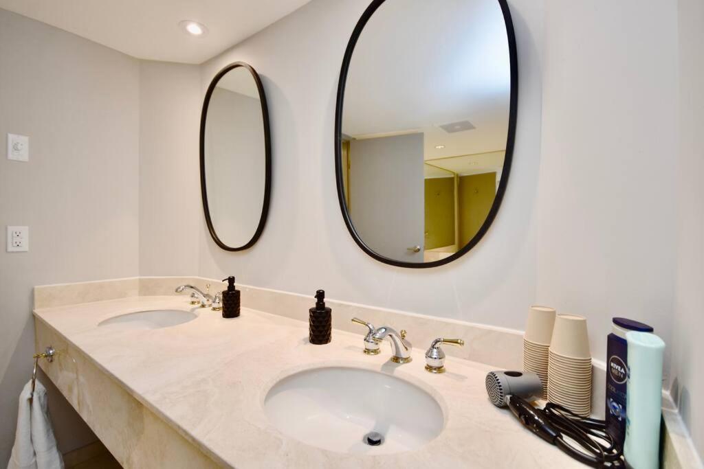 Escape the City in our Ski Townhouse, Sleeps 8