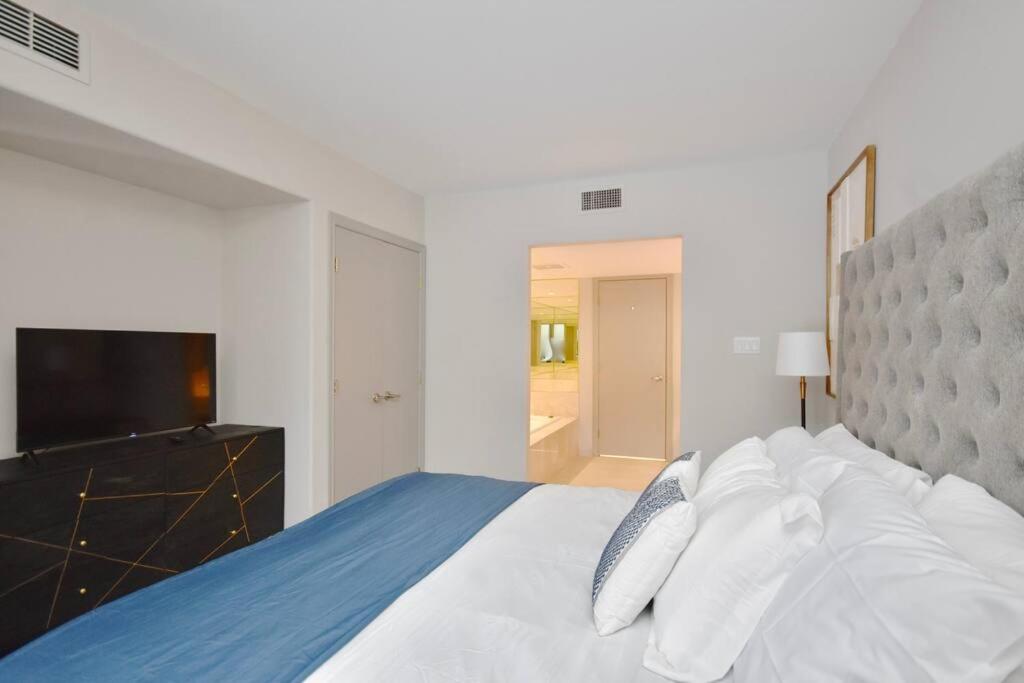 Escape the City in our Ski Townhouse, Sleeps 8