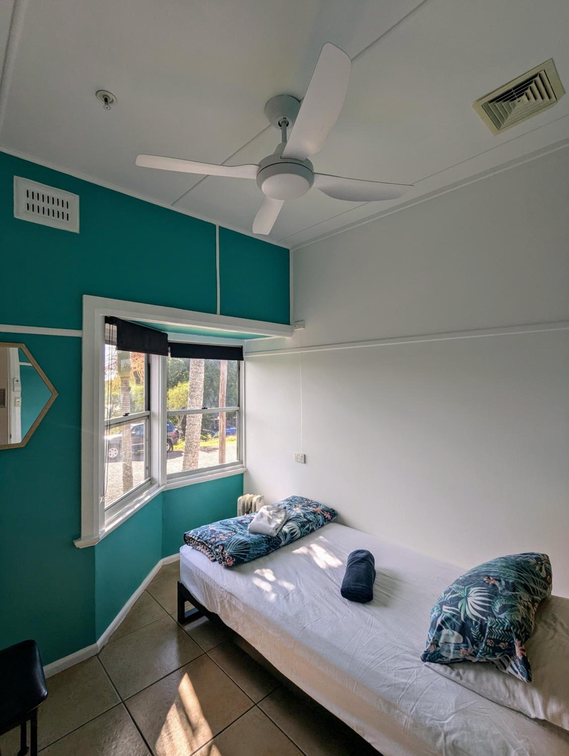 Ozzie Pozzie Backpackers
