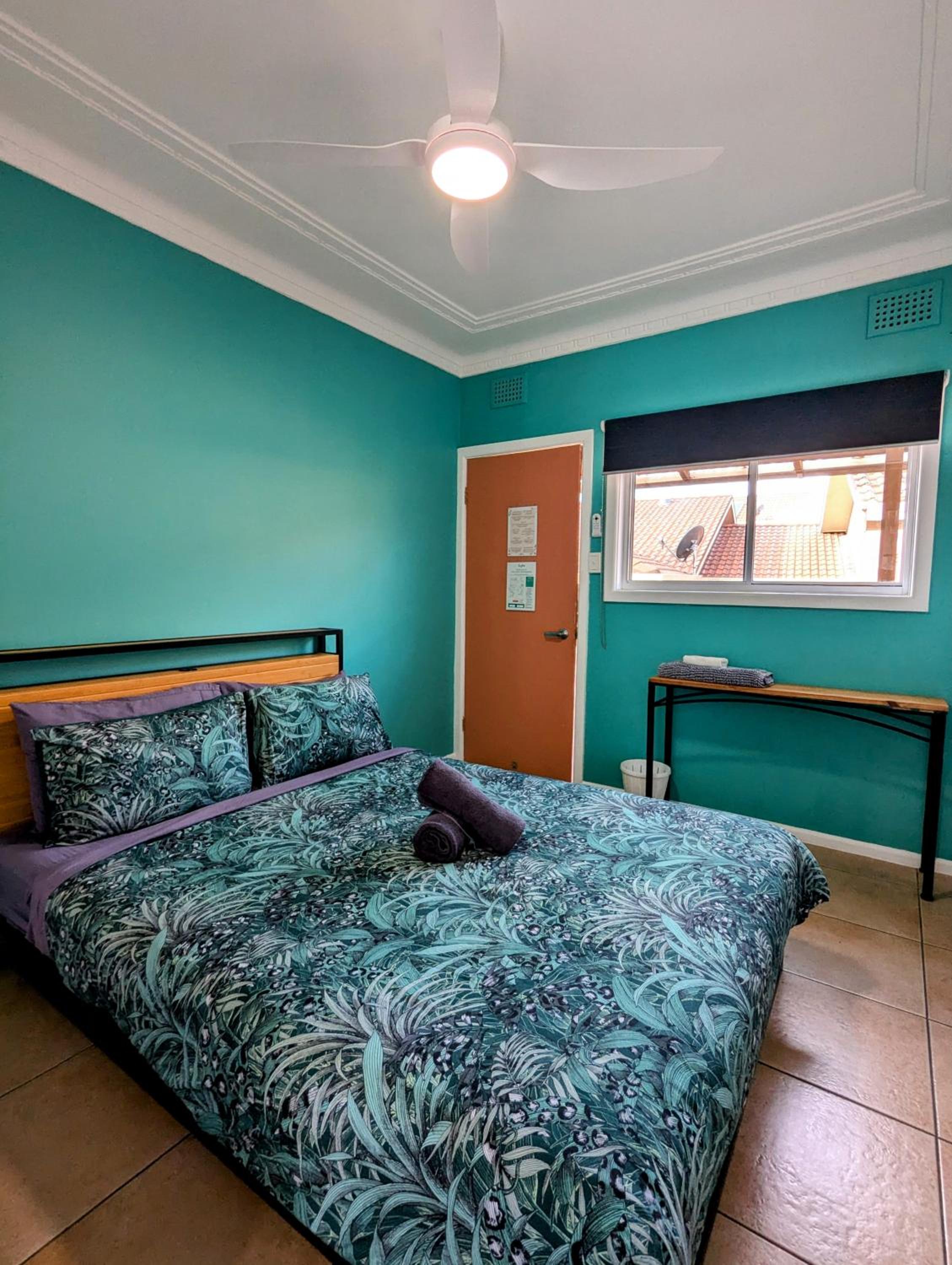 Ozzie Pozzie Backpackers