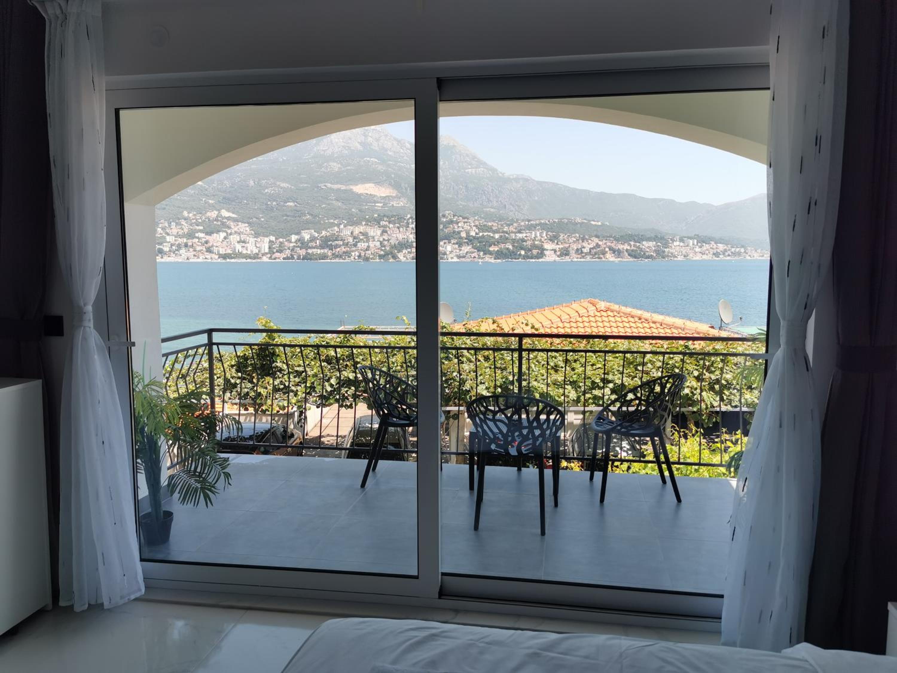 Maric Apartments Njivice Herceg Novi photo 2