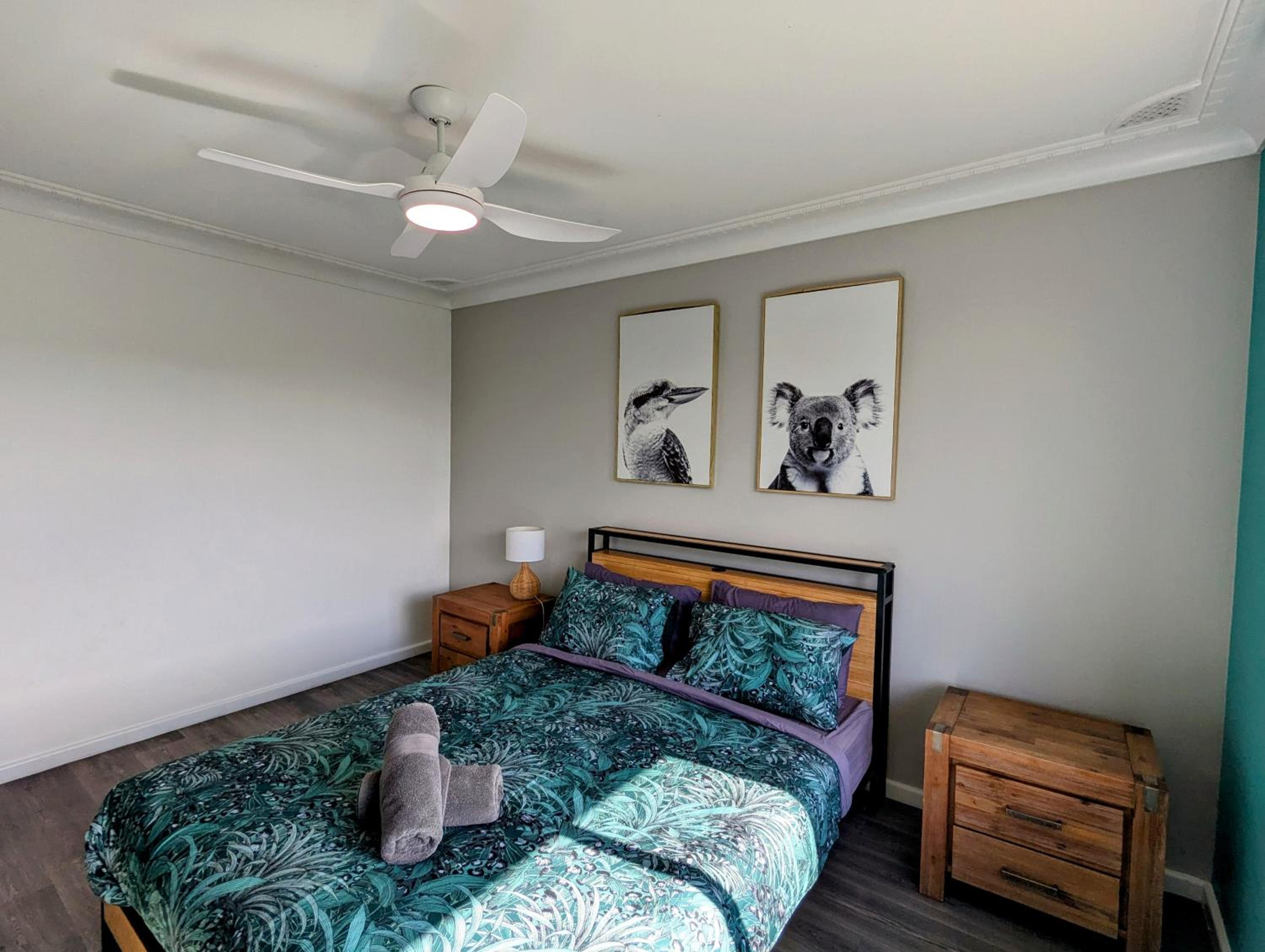 Ozzie Pozzie Backpackers