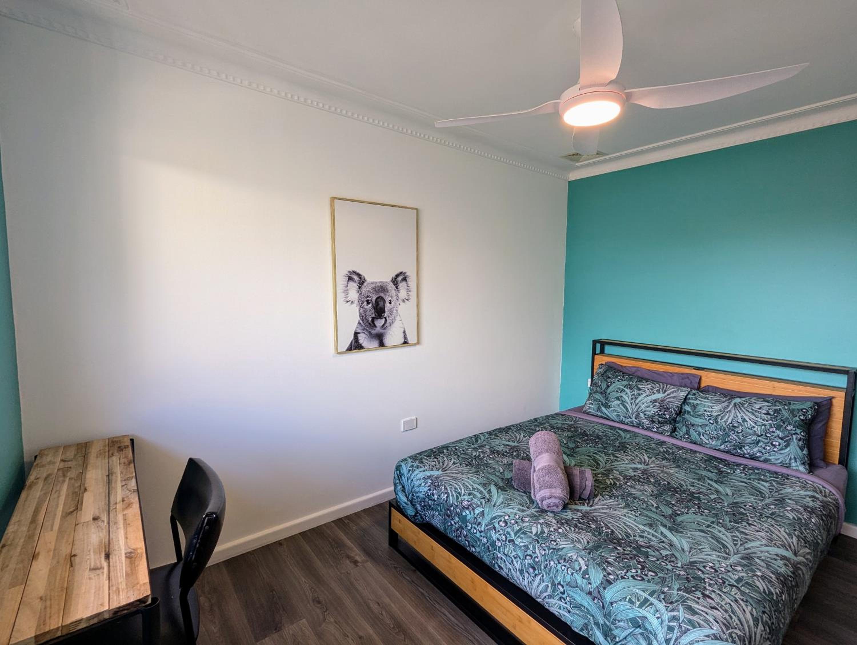 Ozzie Pozzie Backpackers