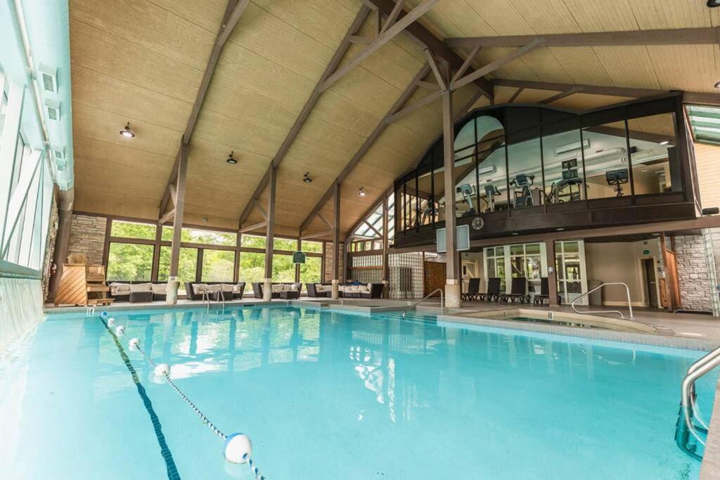 Beautiful Town For 5, Ravine View, Resort Pool