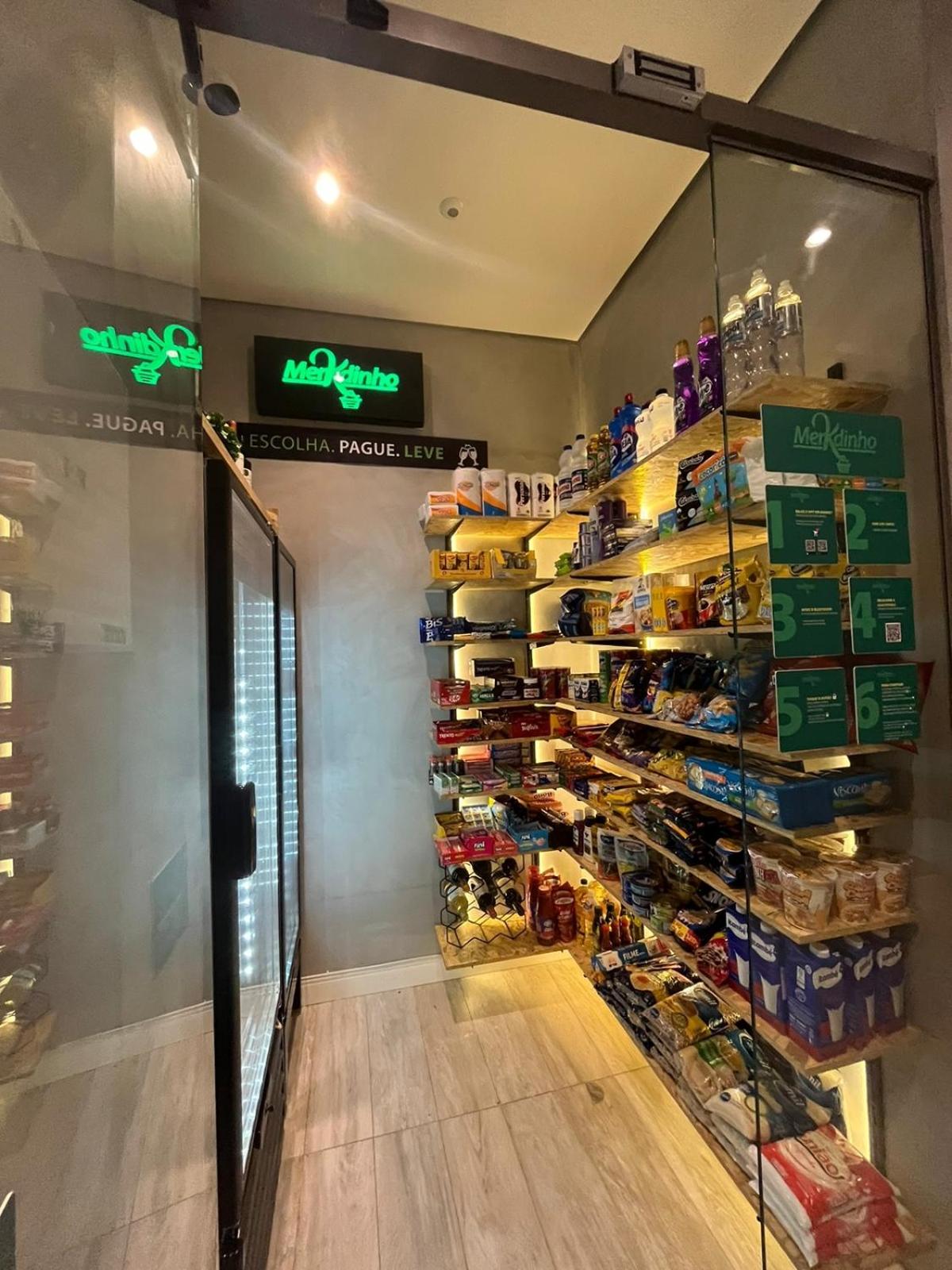 810 Apto NOVO Mobiliado Moema