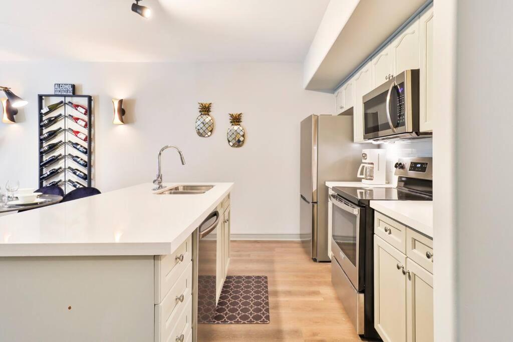 Resort Suite for 8, Ravine Back, Jacuzzi & Pool