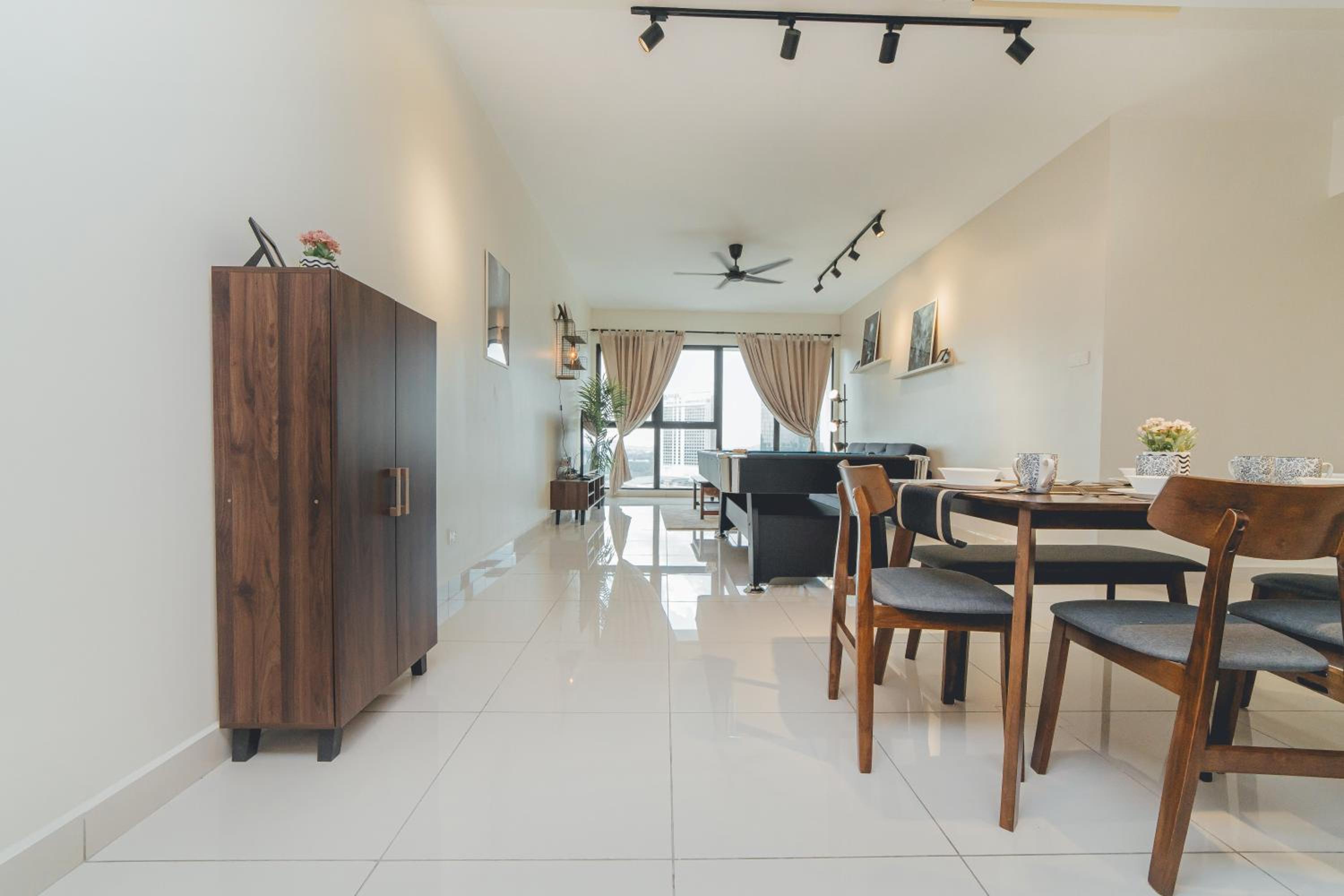 Mosaic Warm Suite 3BR 10pax Family-friendly Pooltable by Our Stay
