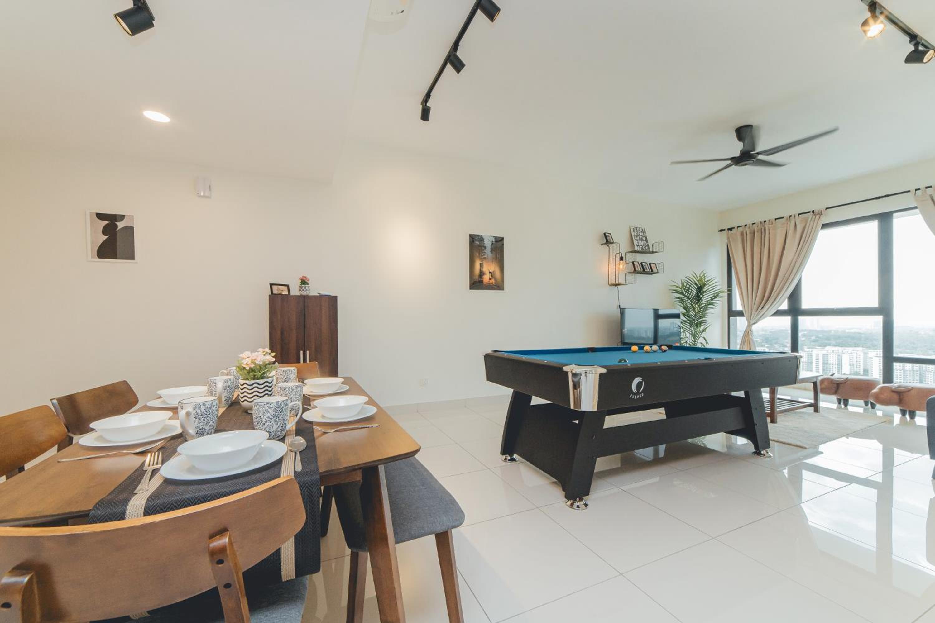 Mosaic Warm Suite 3BR 10pax Family-friendly Pooltable by Our Stay