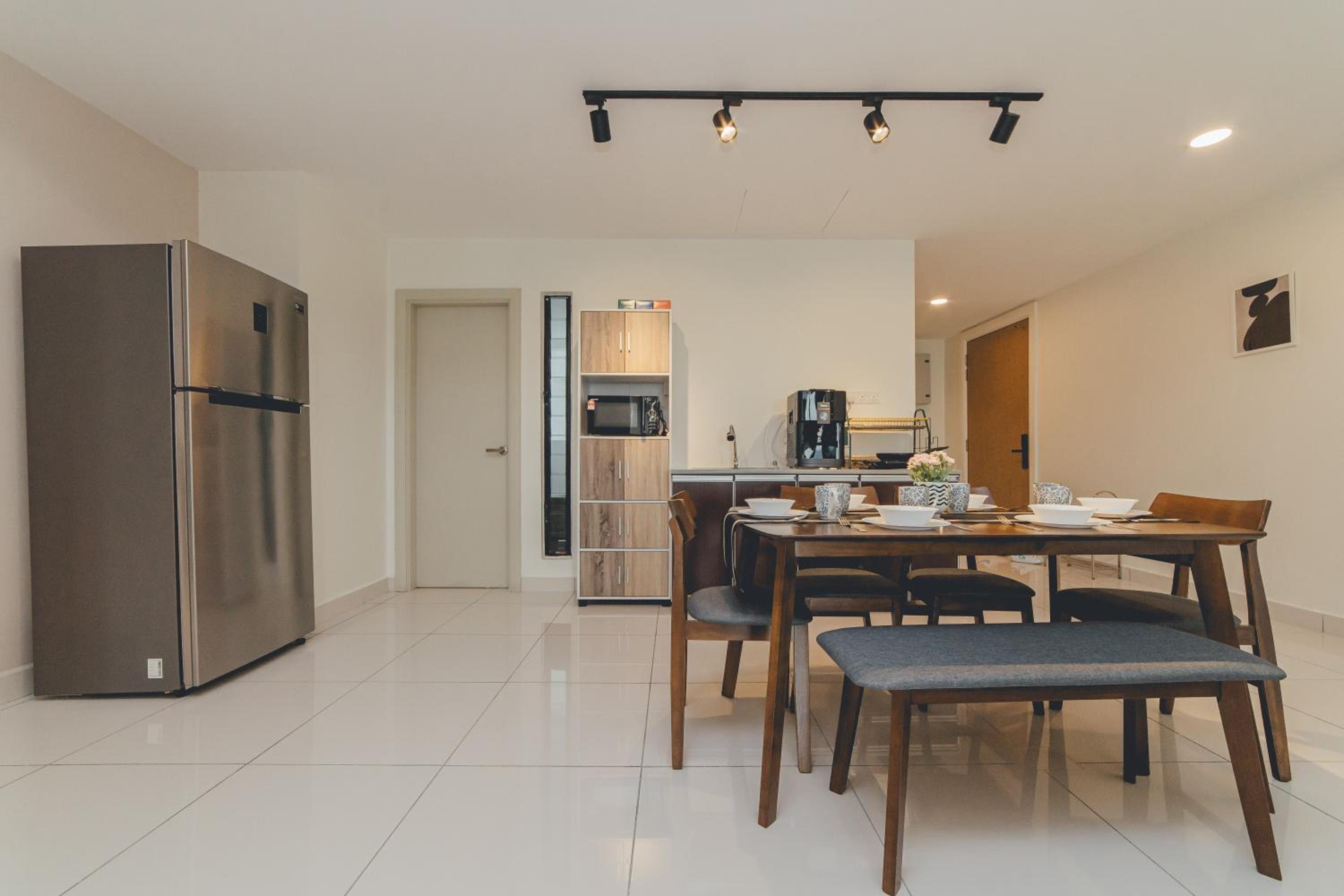 Mosaic Warm Suite 3BR 10pax Family-friendly Pooltable by Our Stay