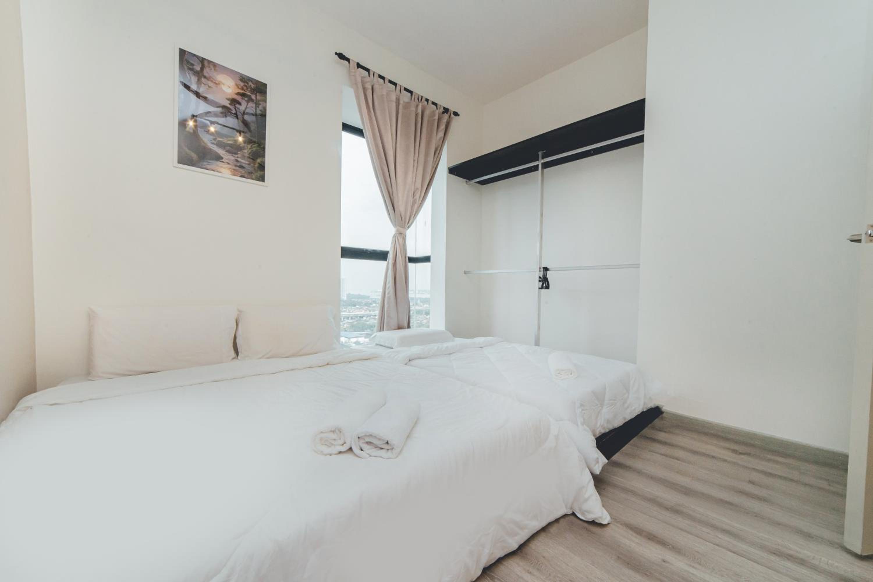 Mosaic Warm Suite 3BR 10pax Family-friendly Pooltable by Our Stay