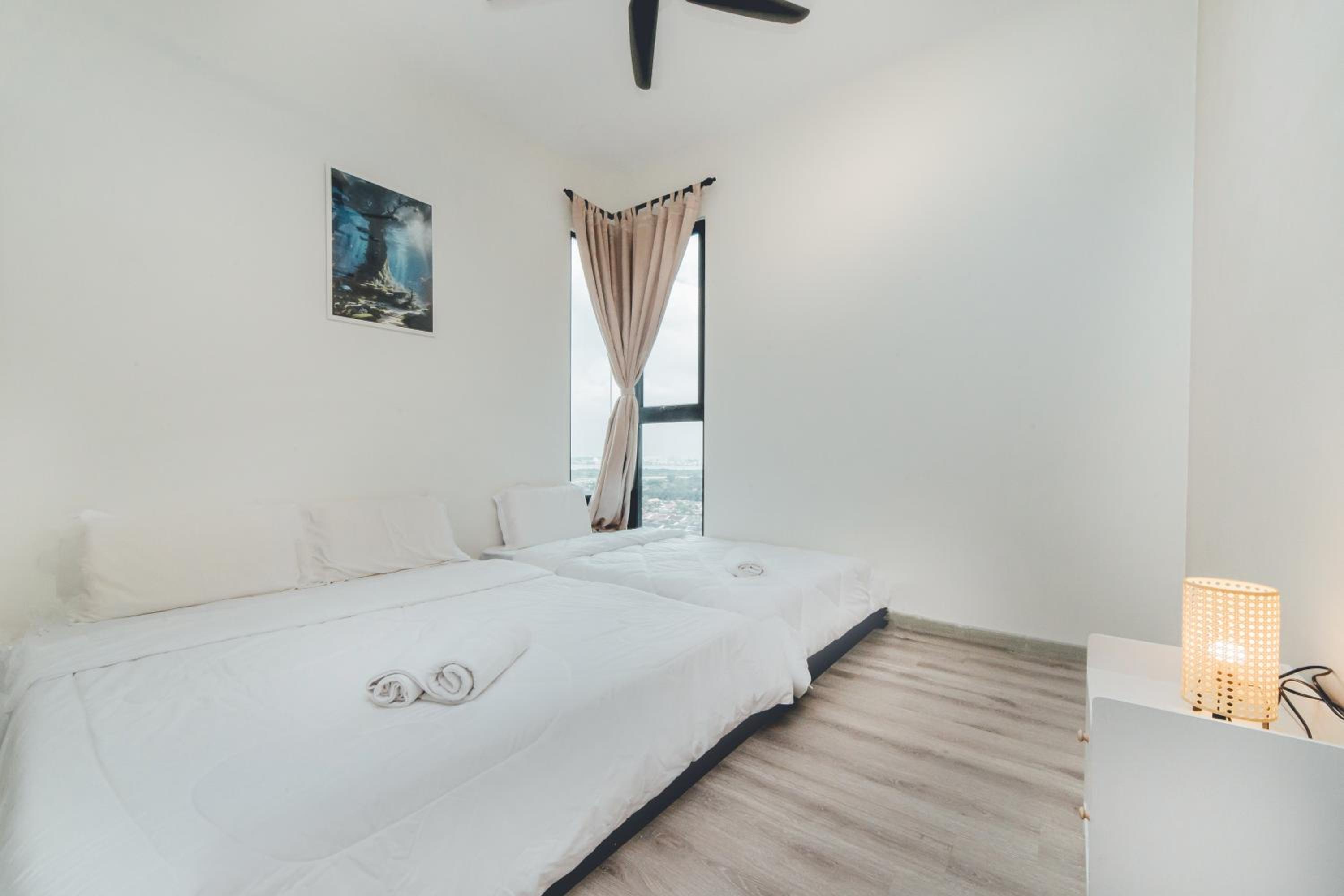 Mosaic Warm Suite 3BR 10pax Family-friendly Pooltable by Our Stay