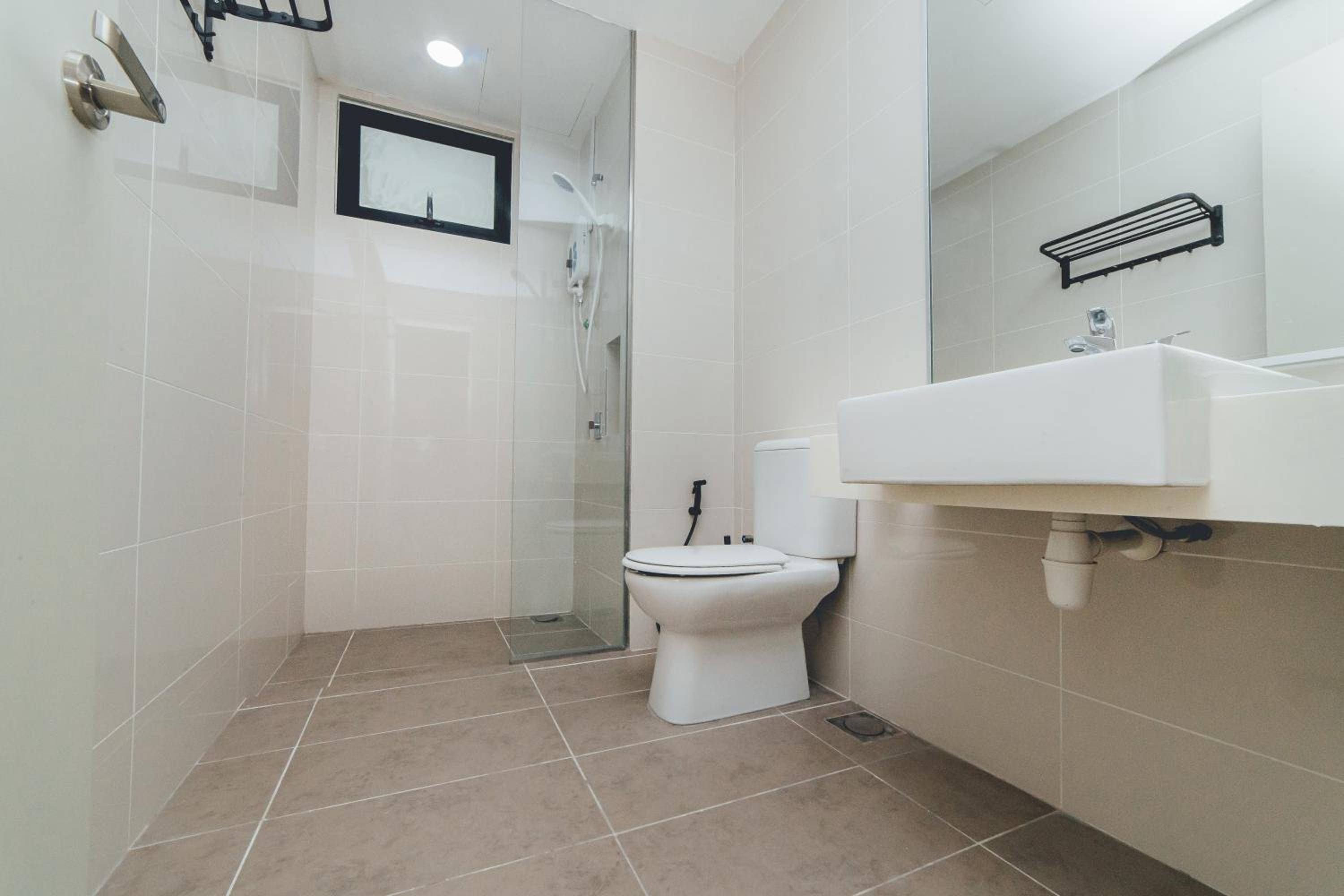 Mosaic Warm Suite 3BR 10pax Family-friendly Pooltable by Our Stay