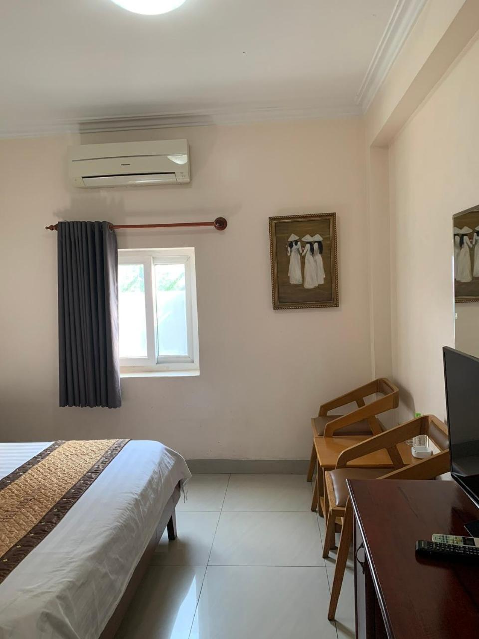 HA LONG Hotel Linh Trung Thu Duc HCMC