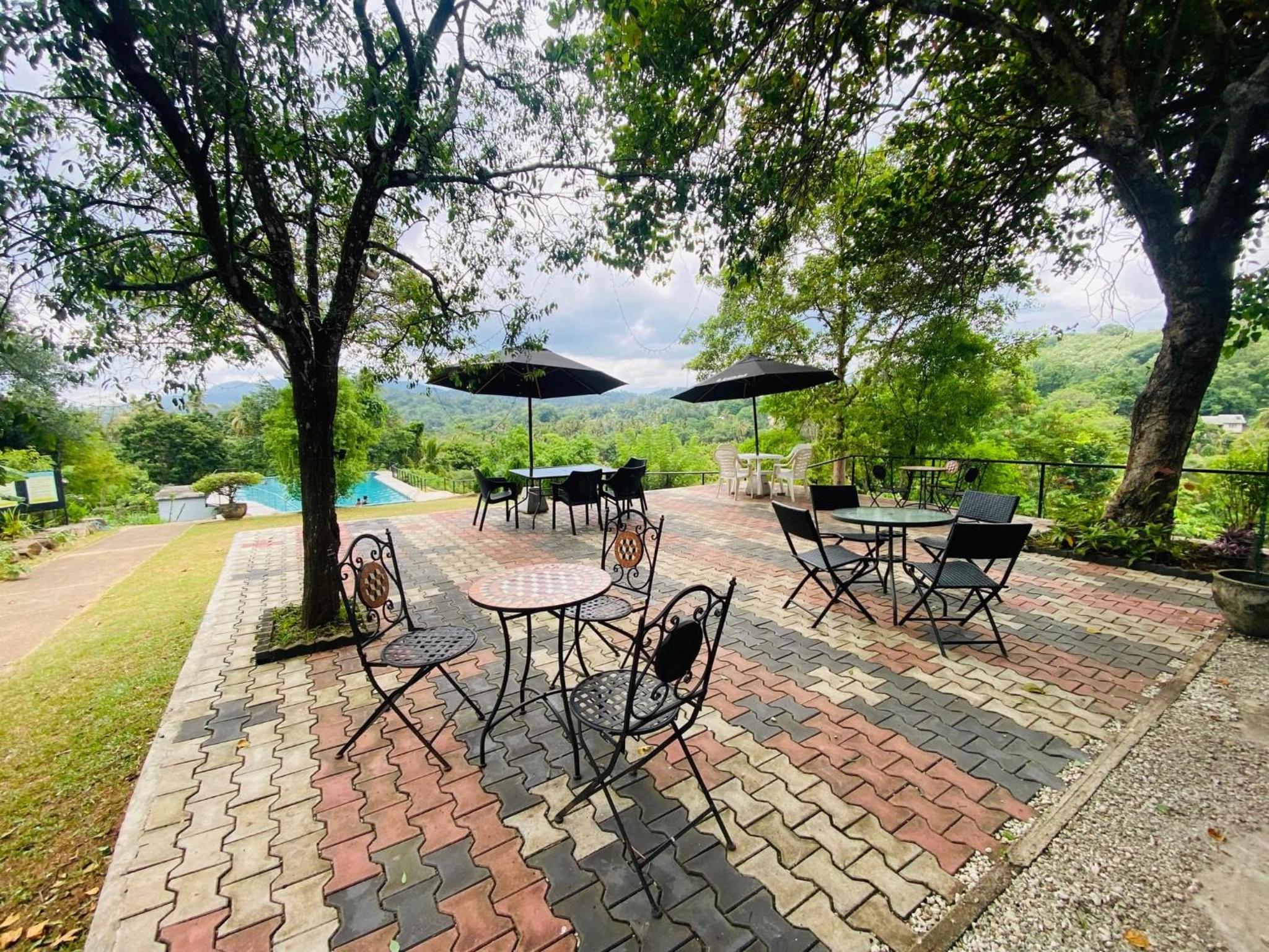Victoria Range Villas