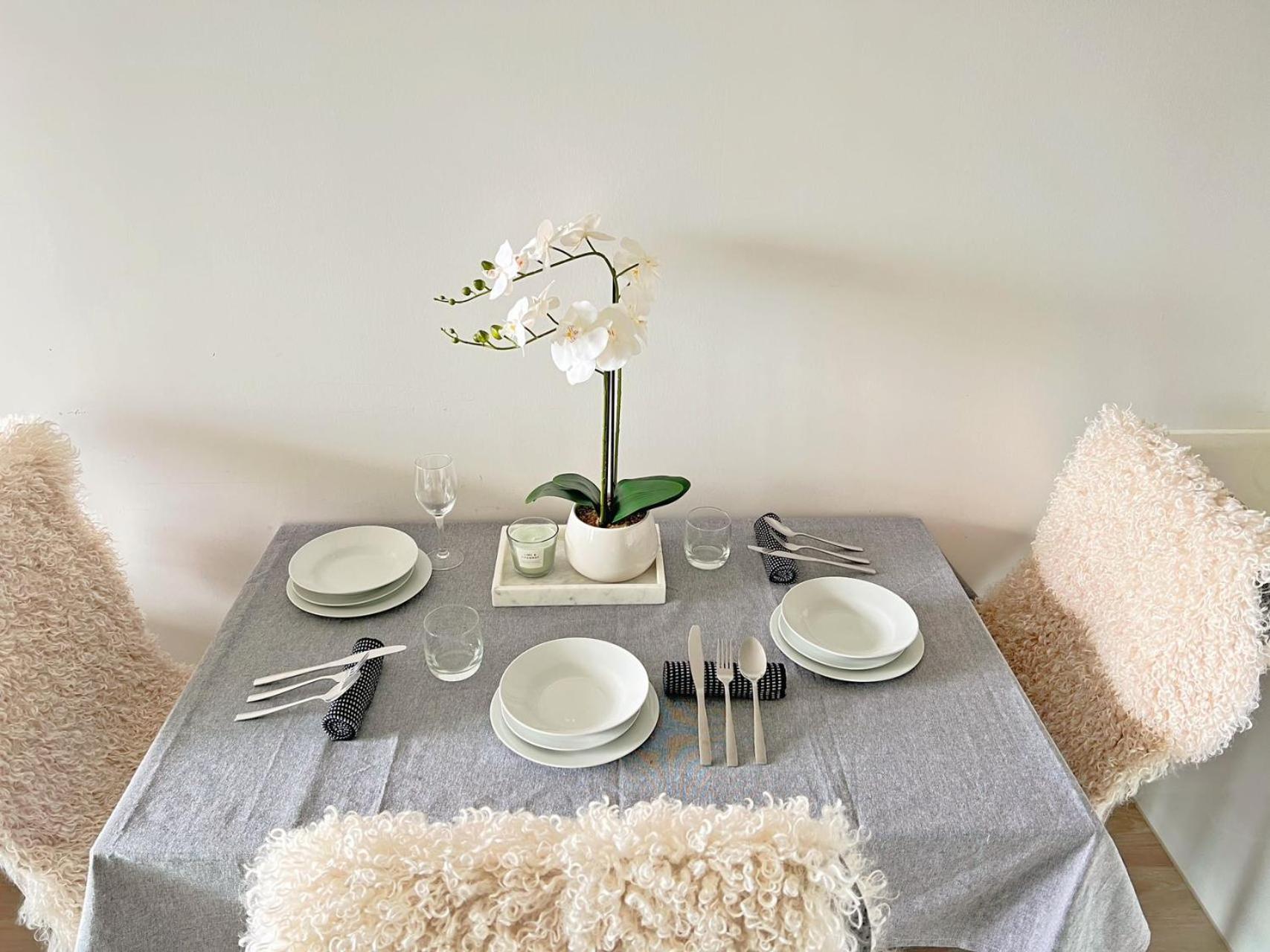 Stylish two-bedroom apartment in the city center view 3