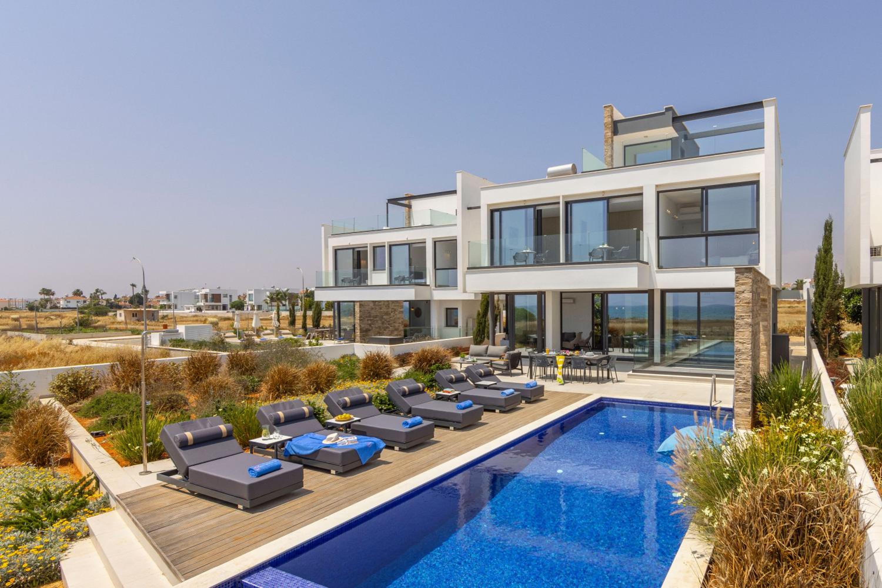 Villa Pliades