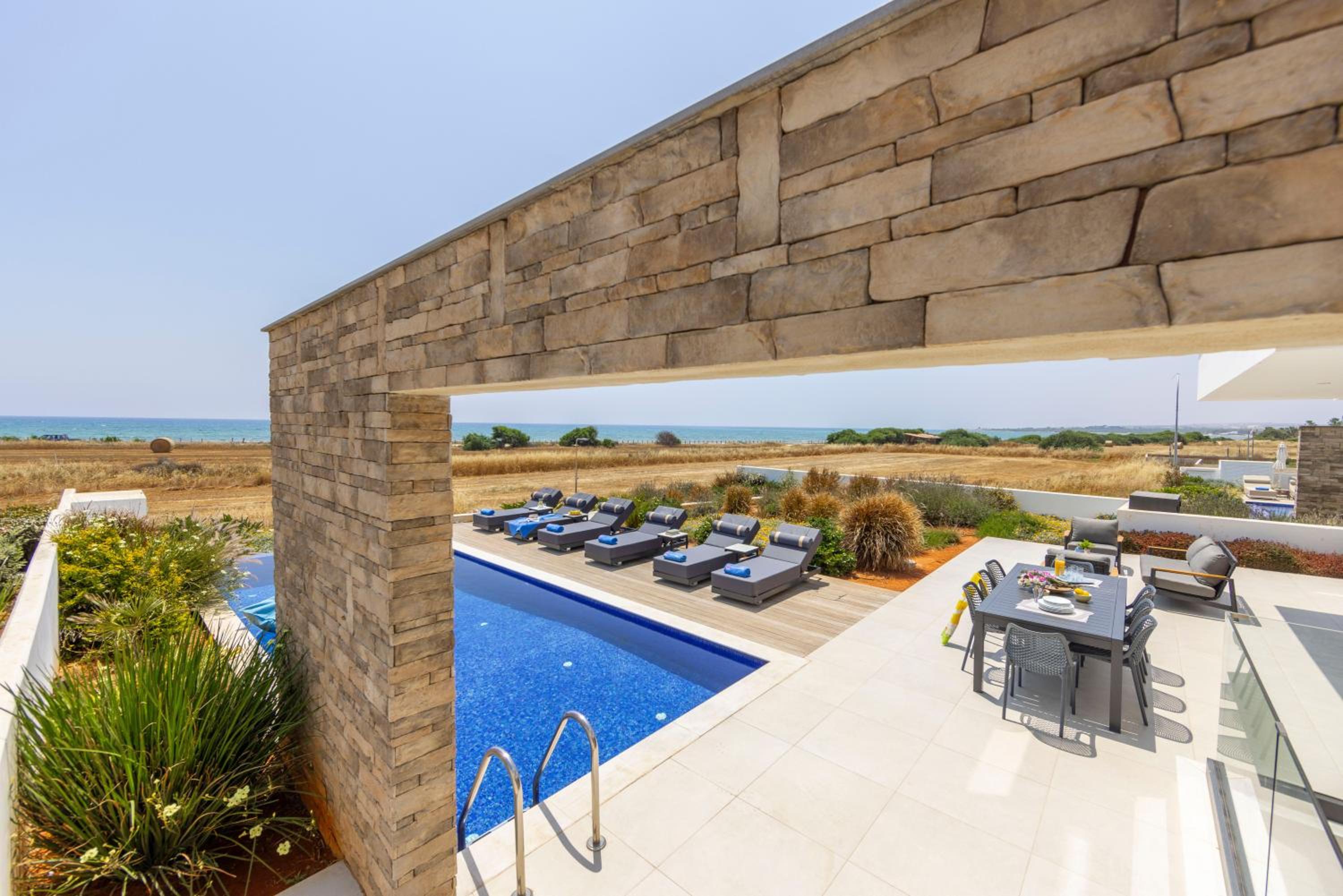 Villa Pliades